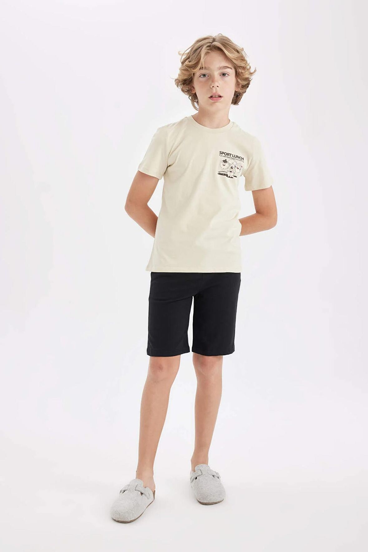 DeFacto Erkek Çocuk Pijama Takımı Baskılı Kısa Kollu Üst Şort D1209A824SMBG31