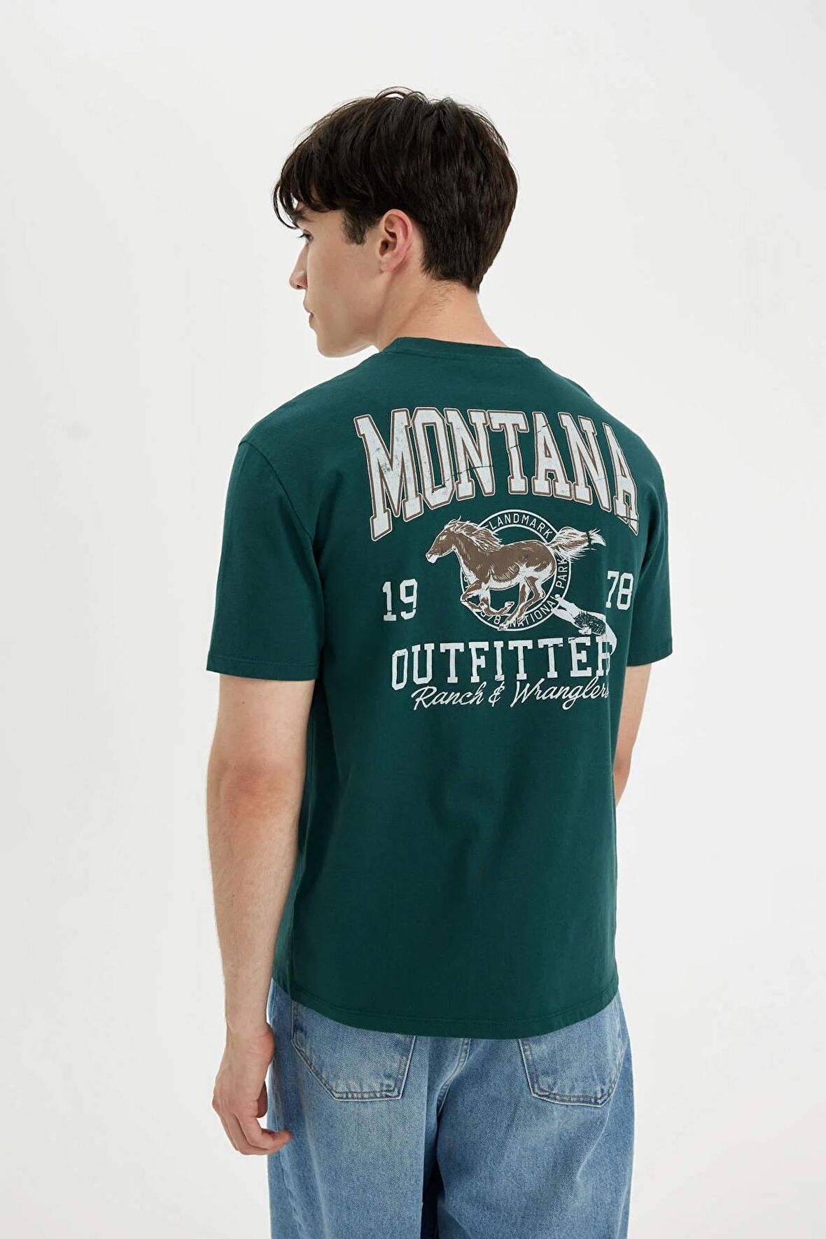 DeFacto %100 Pamuk Regular Fit Bisiklet Yaka Sırt Baskılı Kısa Kollu Tişört C5672AX24HSGN650