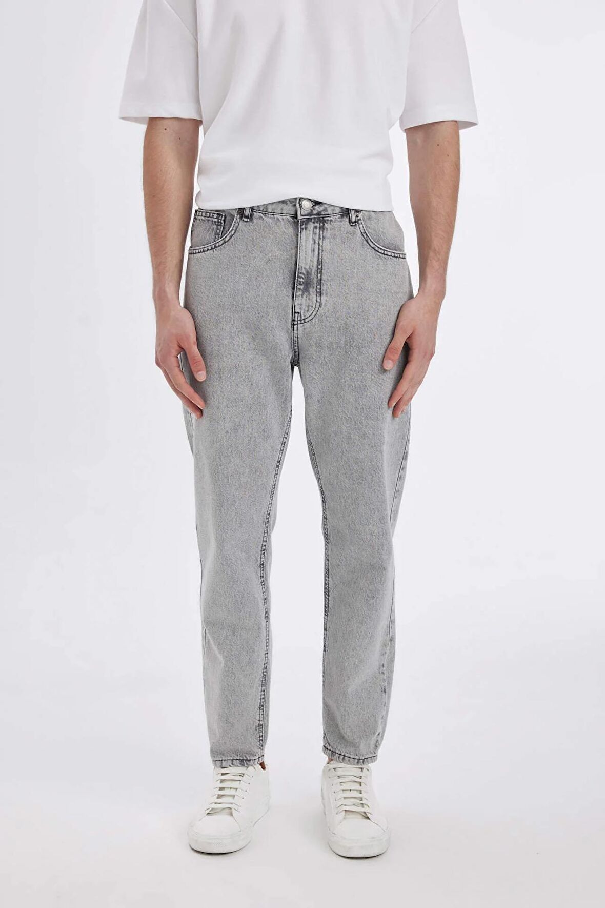 DeFacto 90's Slim Fit Dar Kalıp Yüksek Bel Dar Paça Jean Pantolon D2367AX24SMNM18