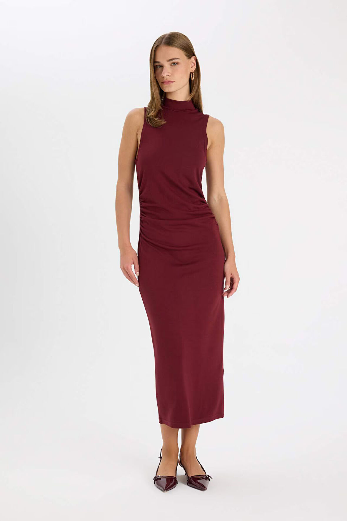 DeFacto Bodycon Vücuda Oturan Basic Düz Yarım Balıkçı Yaka Kolsuz Maxi Bordo Elbise D5067AX24AUBR194