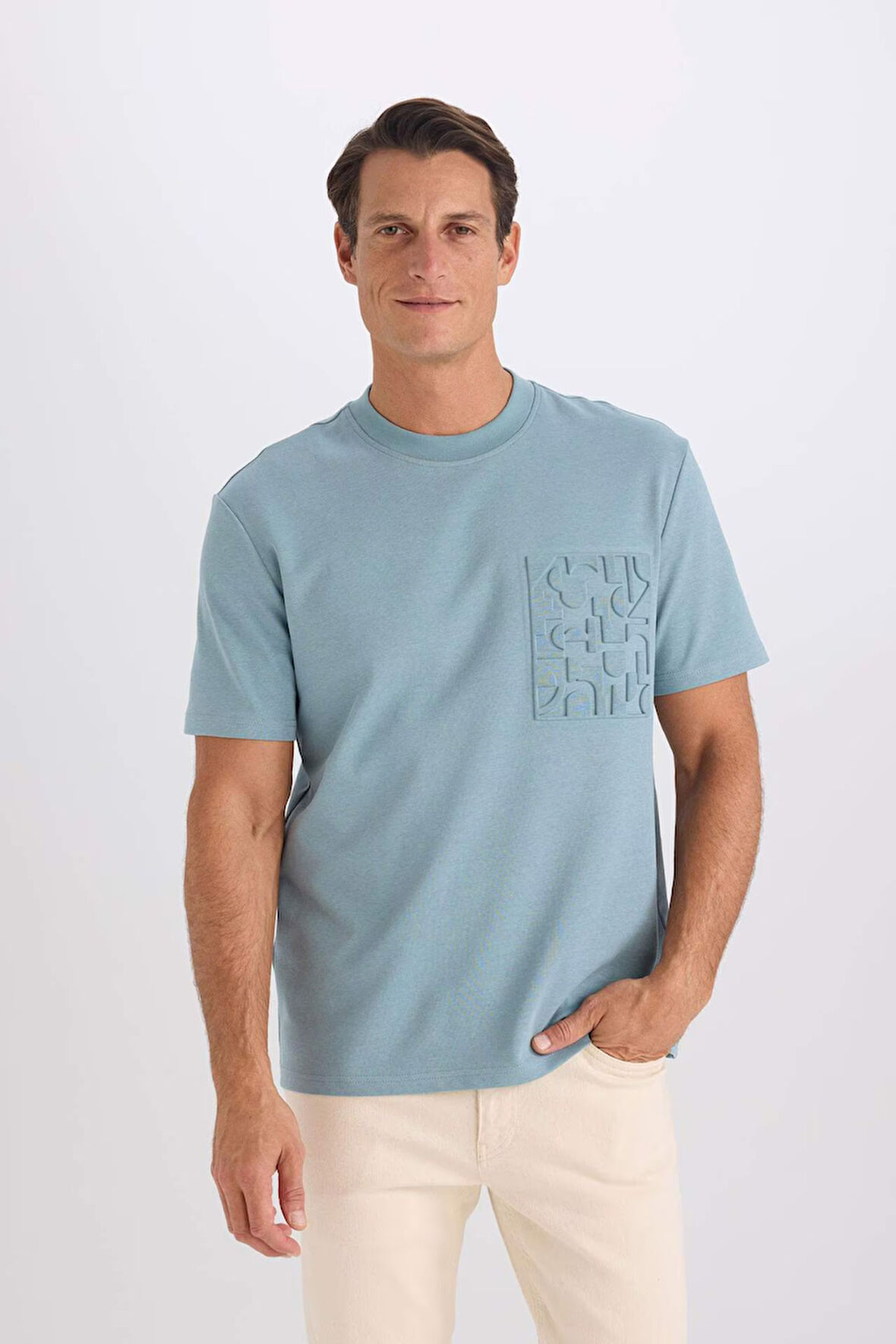 DeFacto Regular Fit Bisiklet Yaka Kısa Kollu Ağır Kumaş Tişört D8923AX25SPBE380