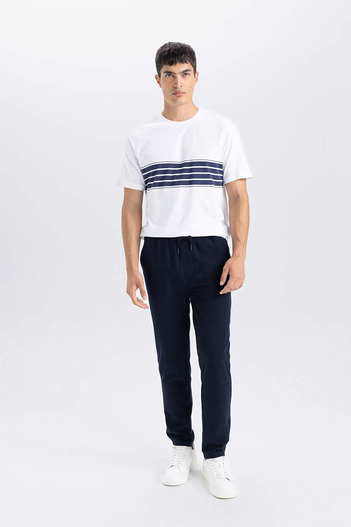 Jogger Düz Paça Pantolon