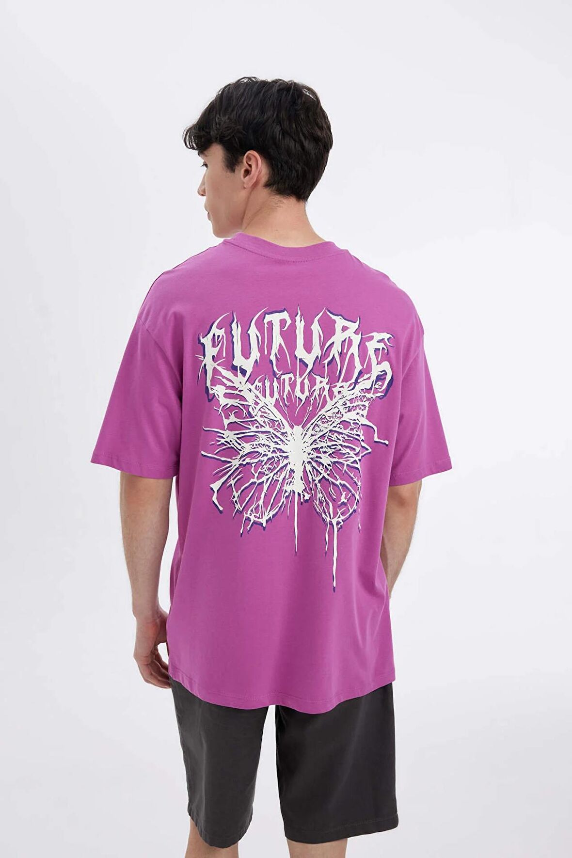 DeFacto Comfort Regular Fit Rahat Kalıp Bisiklet Yaka Sırt Baskılı Kısa Kollu Tişört C4089AX24SMPR191