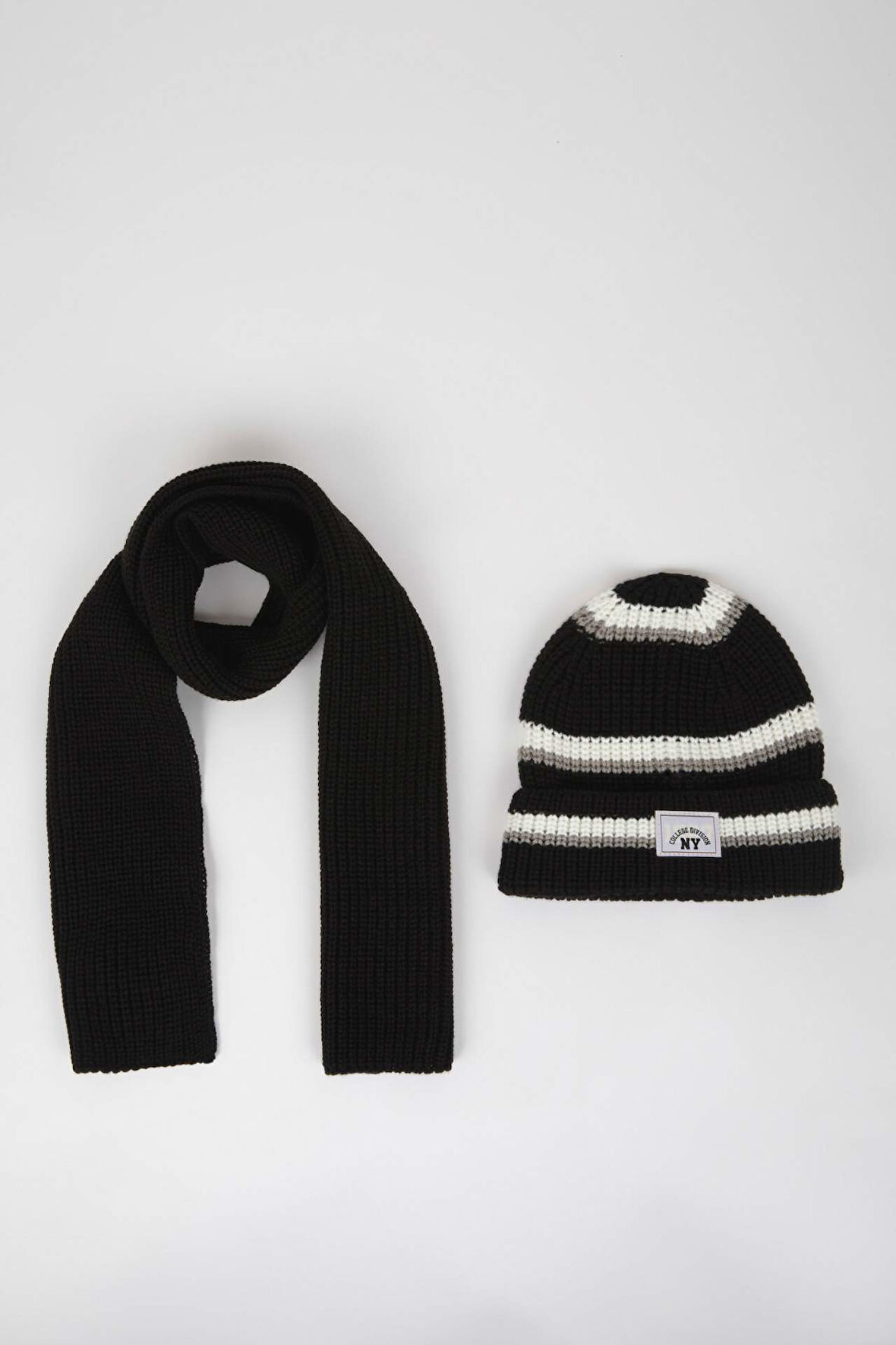 DeFacto Erkek Çocuk Etiket Baskılı 2'li Triko Atkı C8523AX24WNBK27