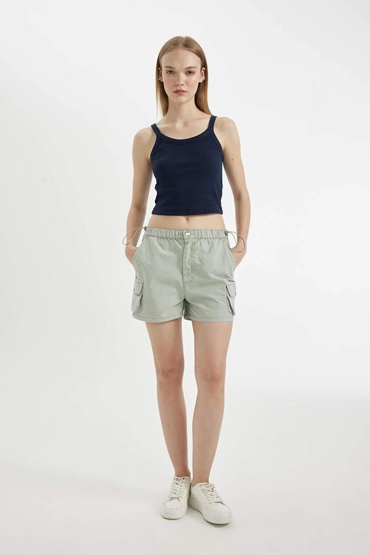 DeFacto Coool Regular Fit Normal Bel Kısa Paça Gabardin Şort A3688AX24HSGN1128