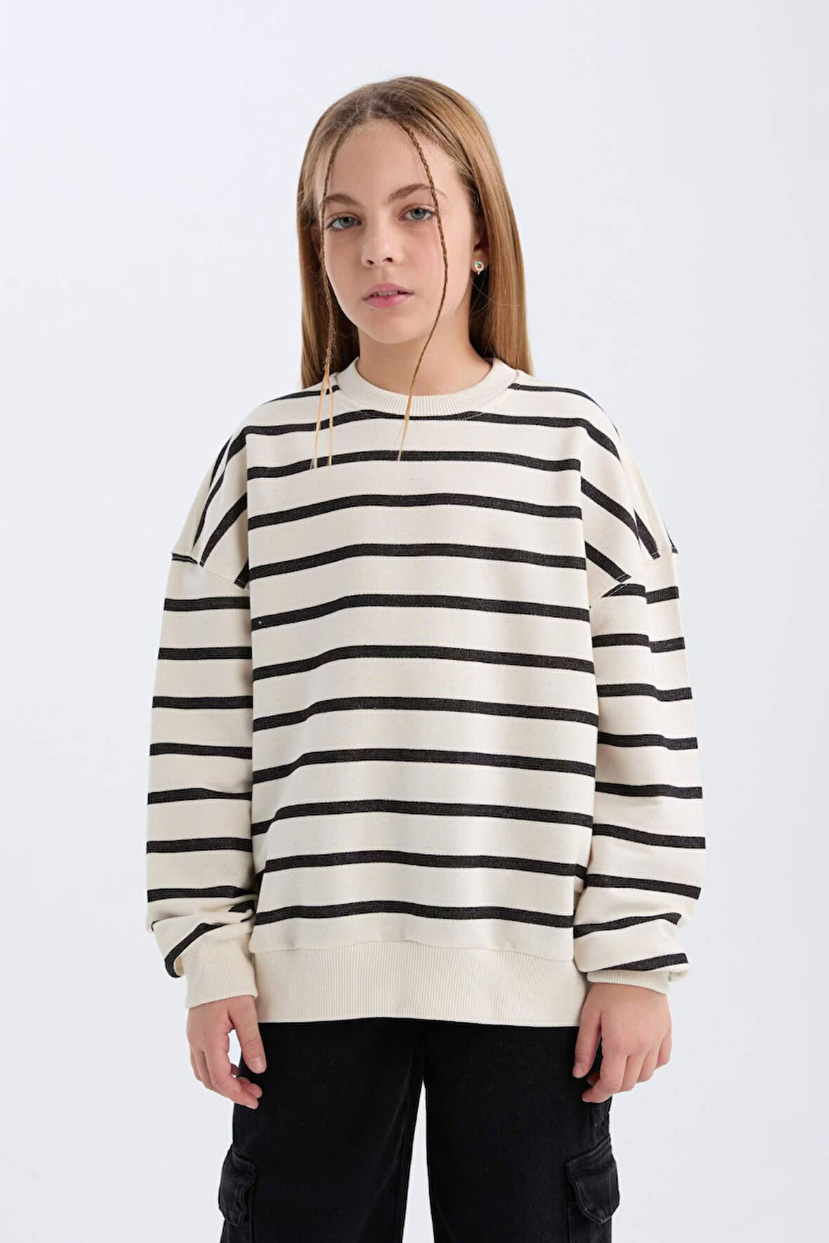 DeFacto Kız Çocuk Oversize Geniş Kalıp Bisiklet Yaka Çizgili Okul Sweatshirt C7463A824AUER99