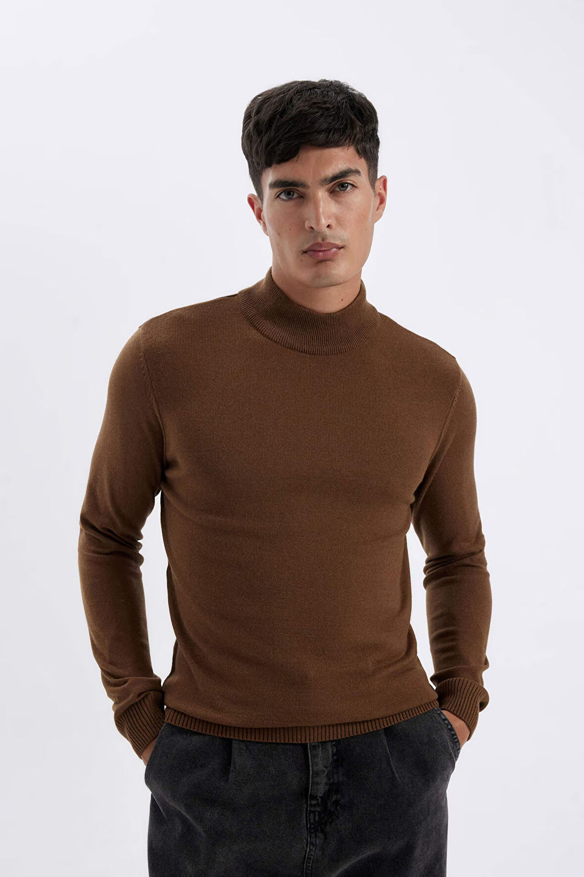 DeFacto Slim Fit Balıkçı Yaka Kazak R1127AZ24WNBN106