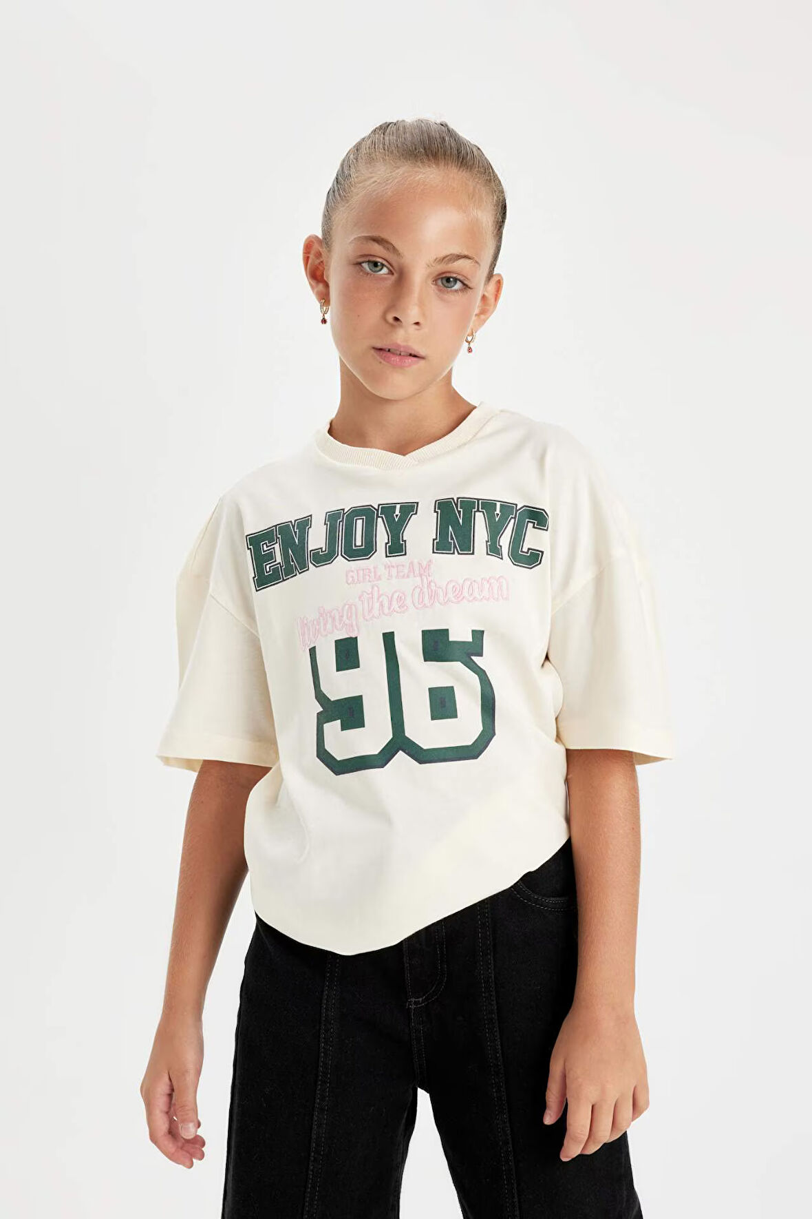 DeFacto Kız Çocuk Relax Fit V Yaka Yazı Baskılı Kısa Kollu Okul Tişörtü C8282A824AUER233