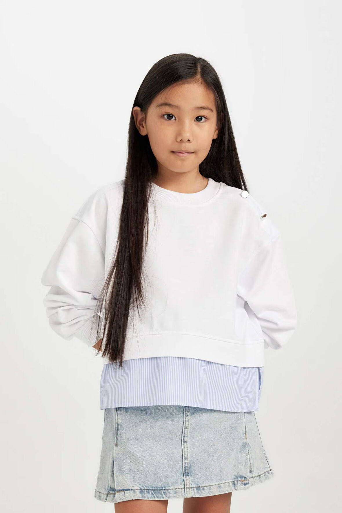 DeFacto Kız Çocuk Relax Fit Bisiklet Yaka Etek Ucu Detaylı Sweatshirt D0703A824AUWT34