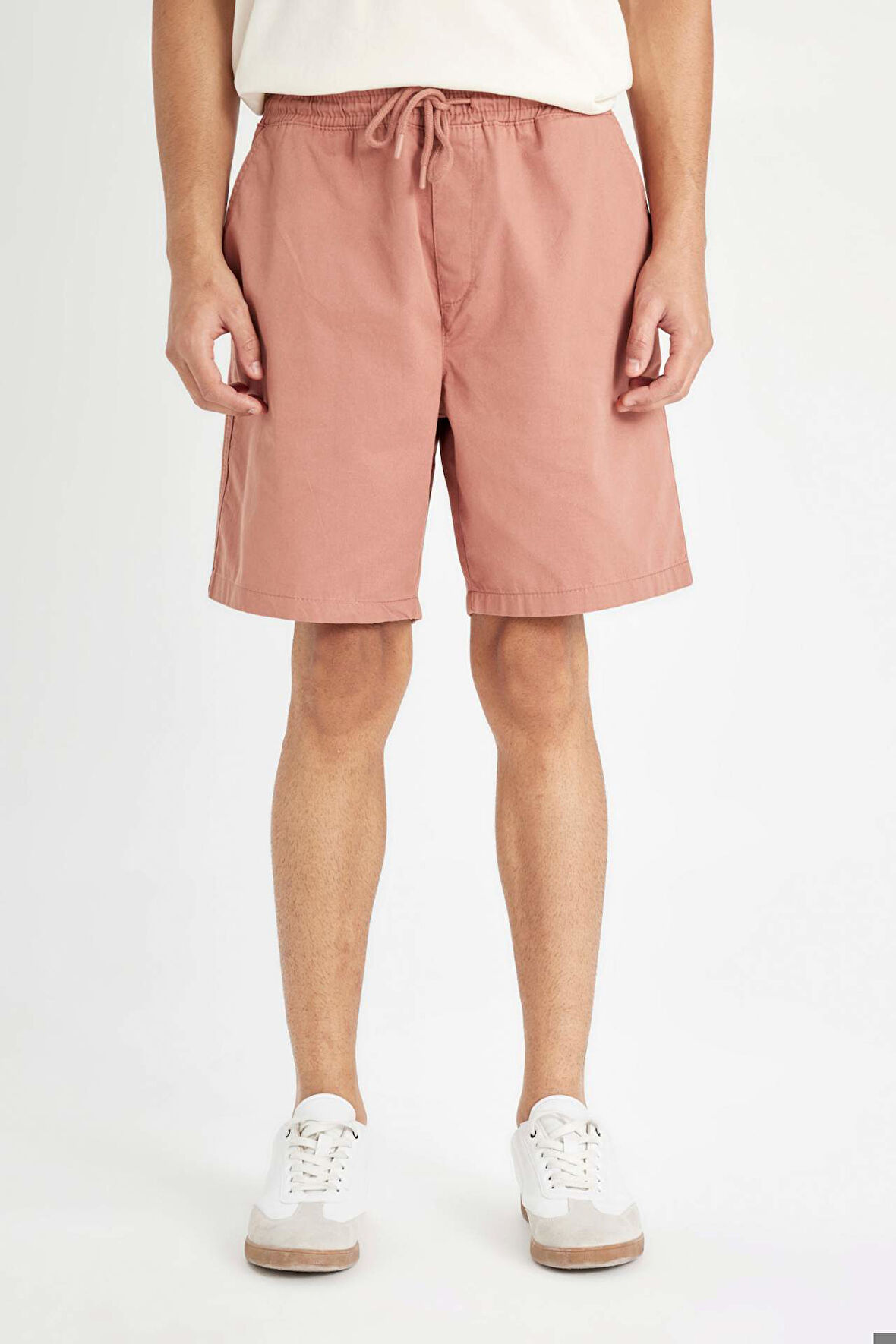 DeFacto Relax Fit Gabardin Bermuda Şort D4697AX24HSBN569