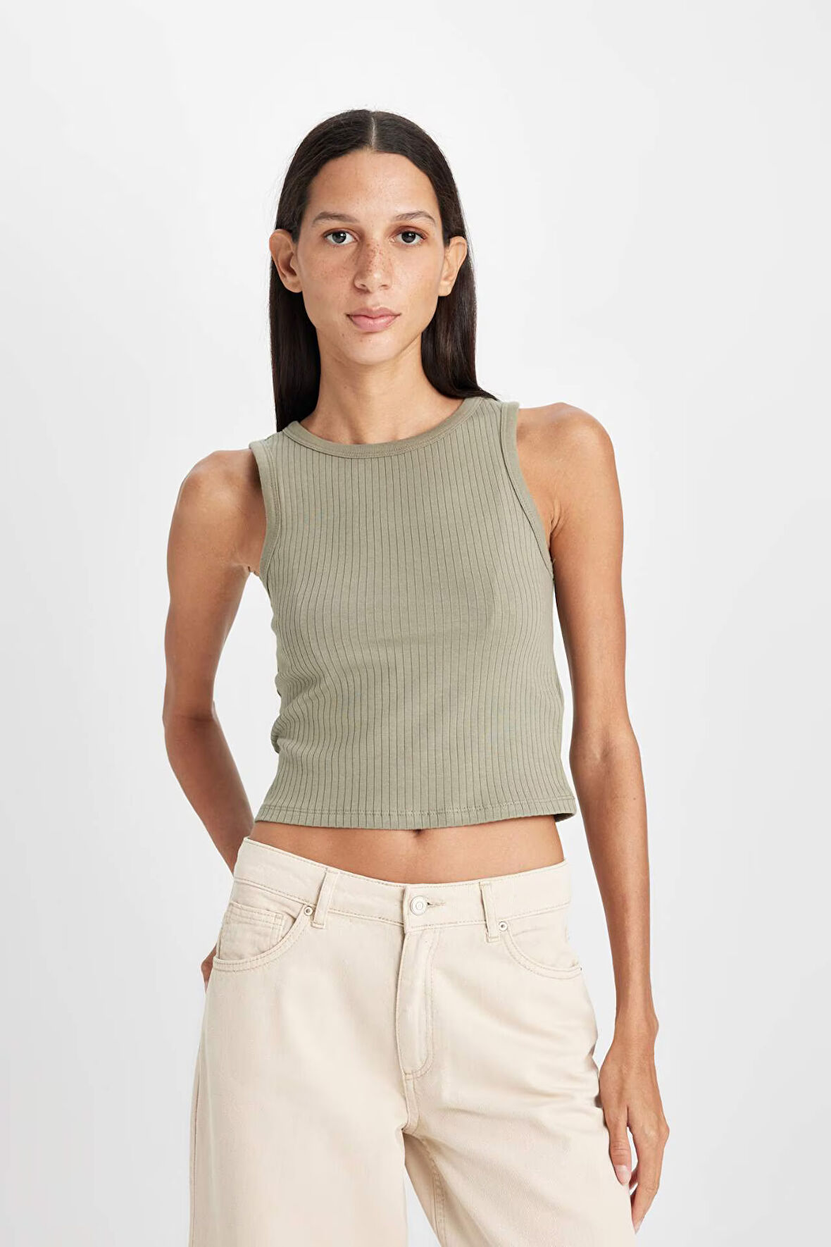 DeFacto Slim Fit Dar Kesim Halter Yaka Basic Düz Fitilli Kaşkorse Atlet A8859AX24AUKH465