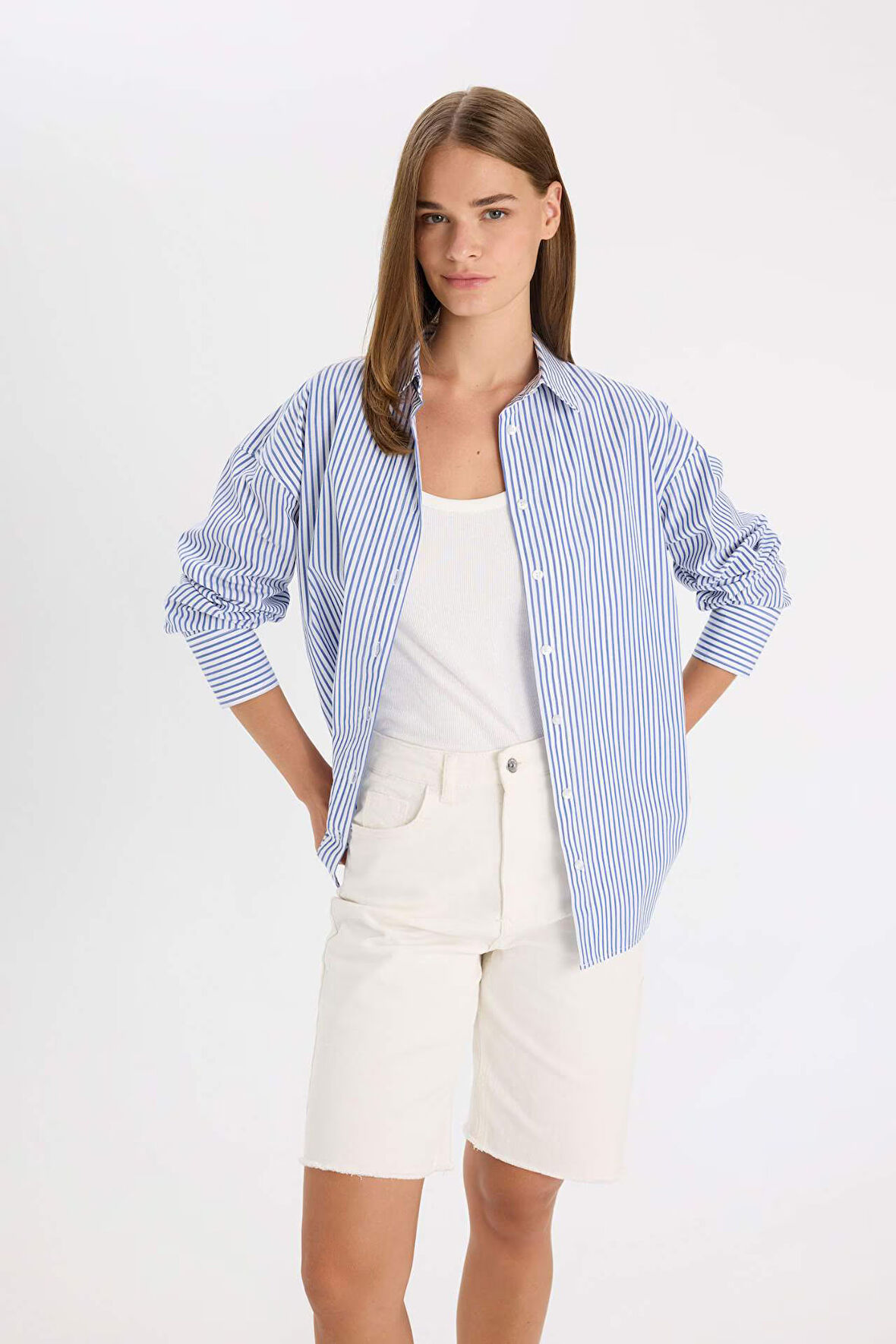 DeFacto Oversize Geniş Kalıp Çizgili Poplin Uzun Kollu Gömlek D4899AX24AUWT32