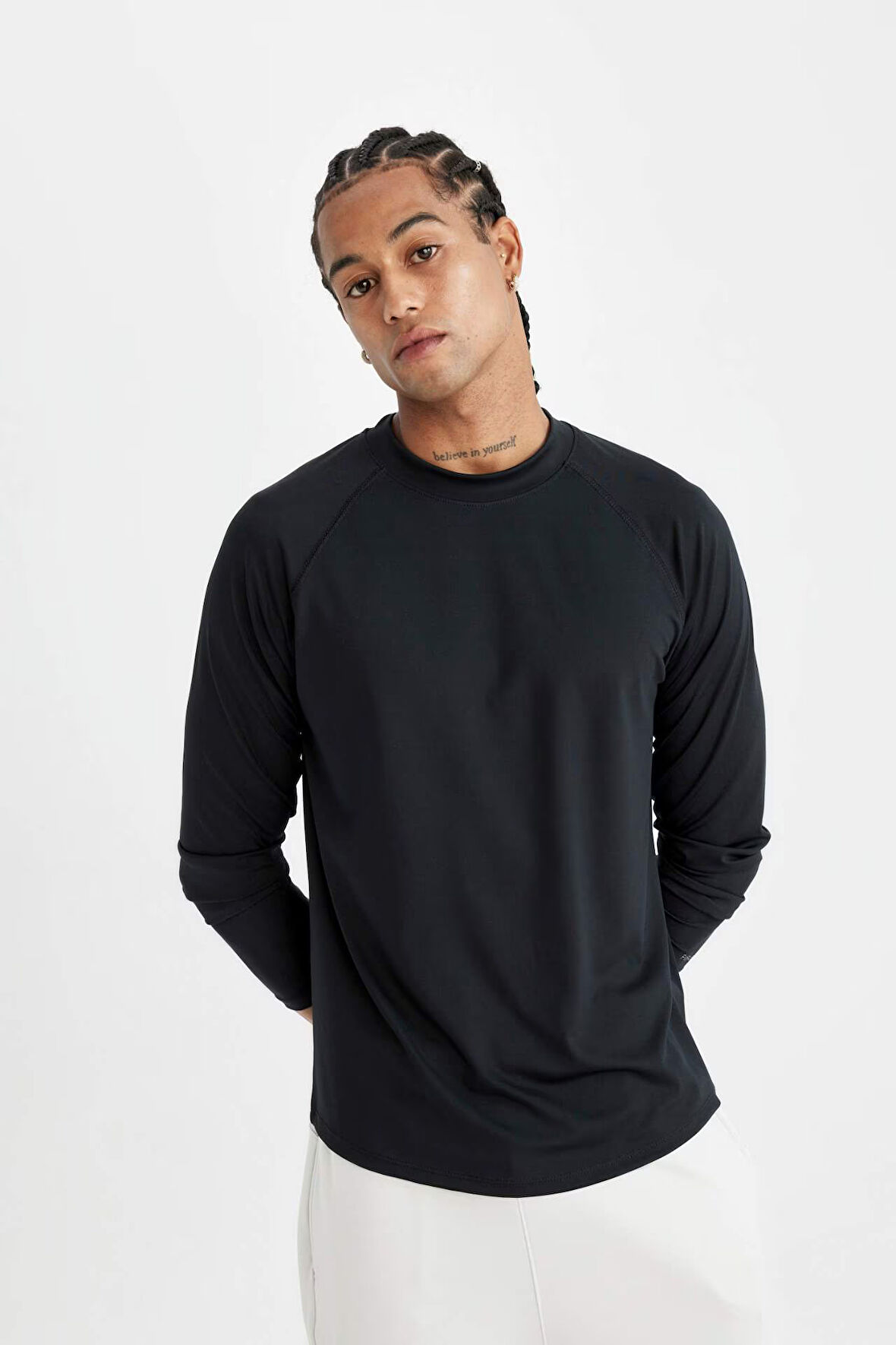DeFactoFit Slim Fit Dik Yaka Baskılı Uzun Kollu Sporcu Tişört C9493AX24AUBK81