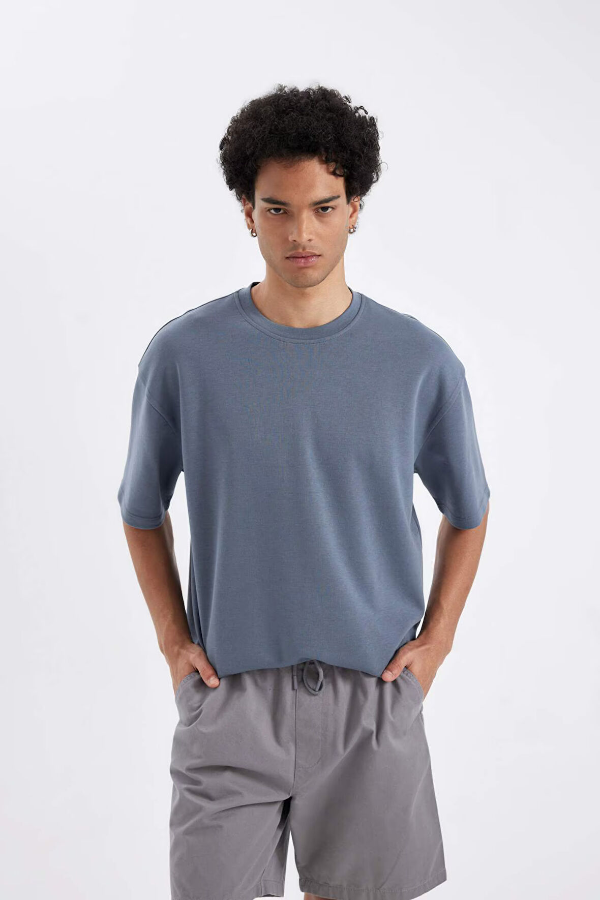 DeFacto Oversize Fit Bisiklet Yaka Ağır Kumaş Kısa Kollu Tişört X3926AZ24AUGR184