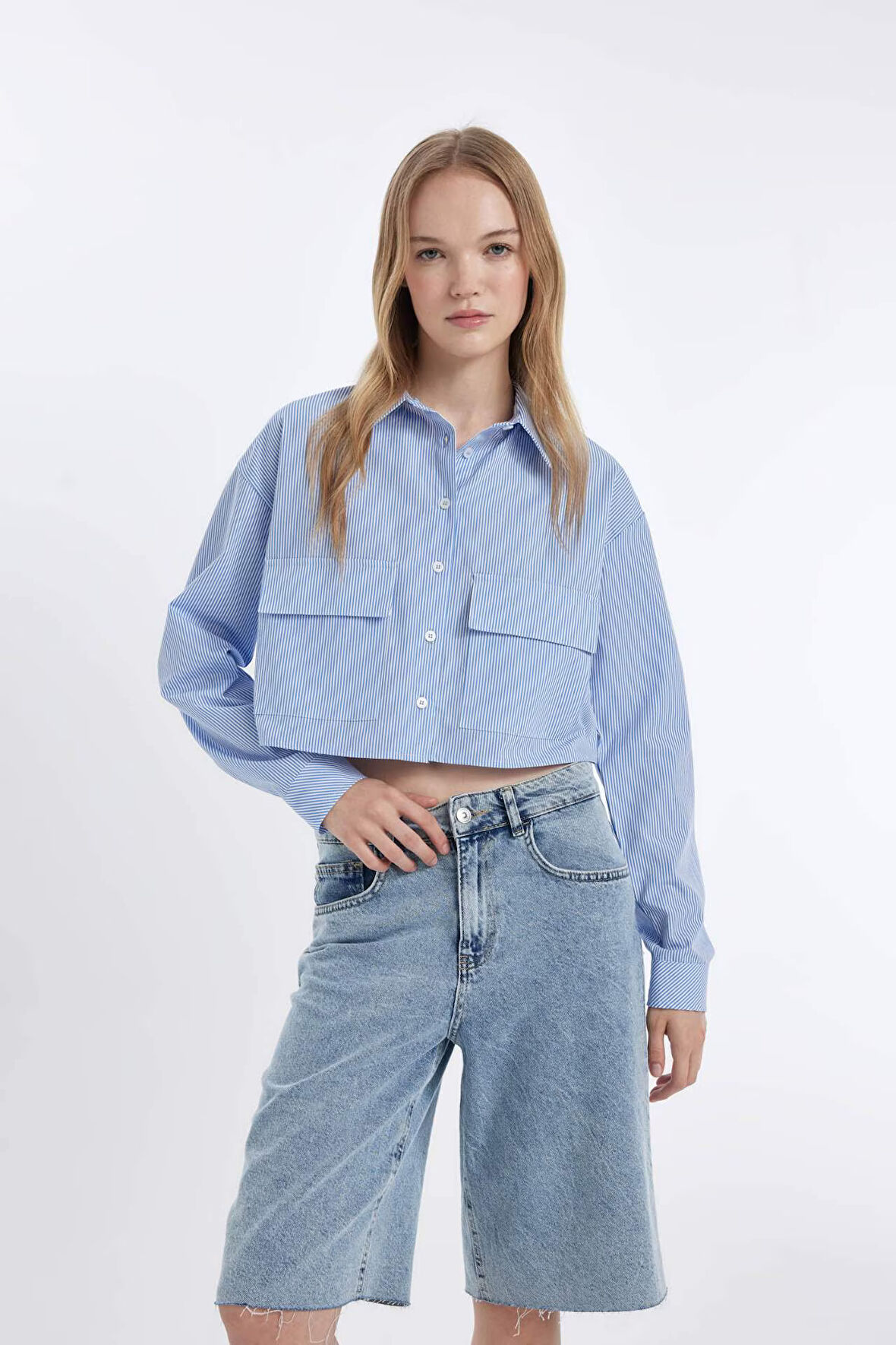 DeFacto Coool Crop Çizgili Cepli Poplin Uzun Kollu Gömlek D4438AX24AUBE303