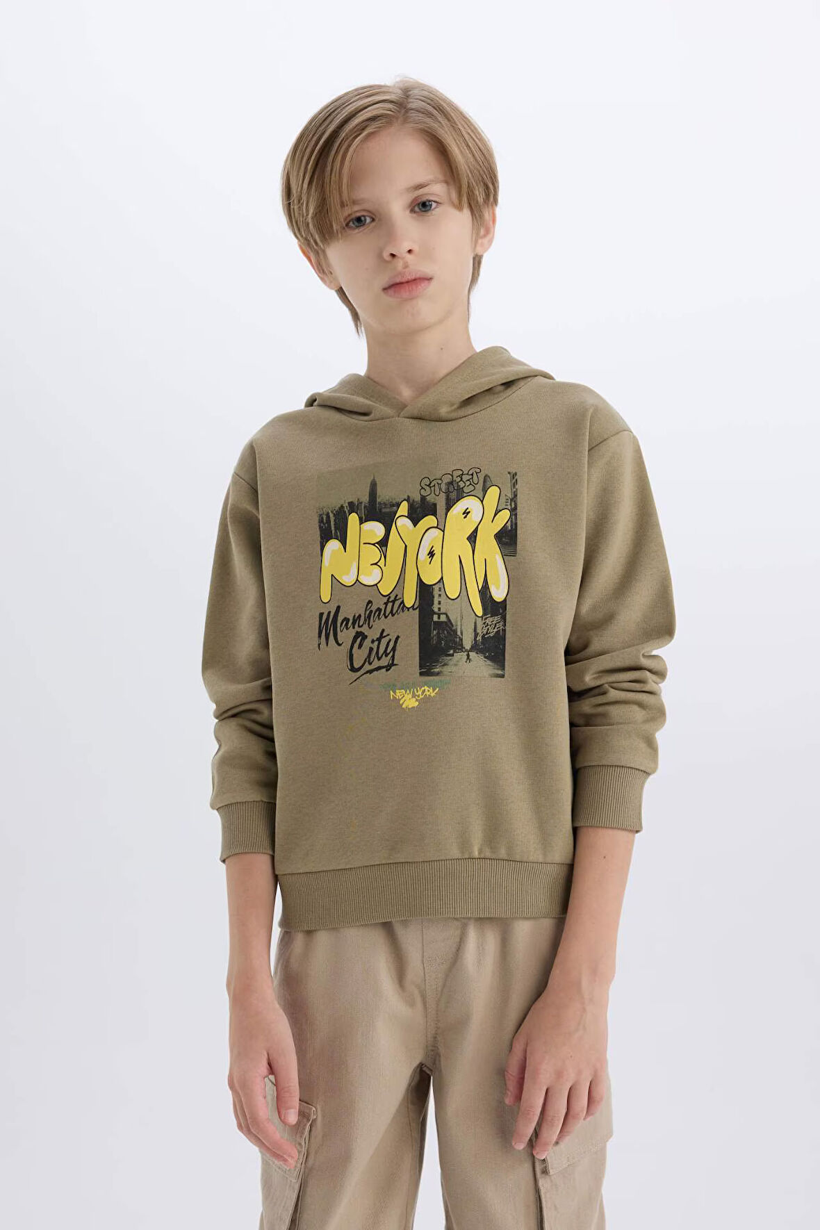 DeFacto Erkek Çocuk Kapüşonlu Baskılı Kalın Sweatshirt D3037A824WNKH488