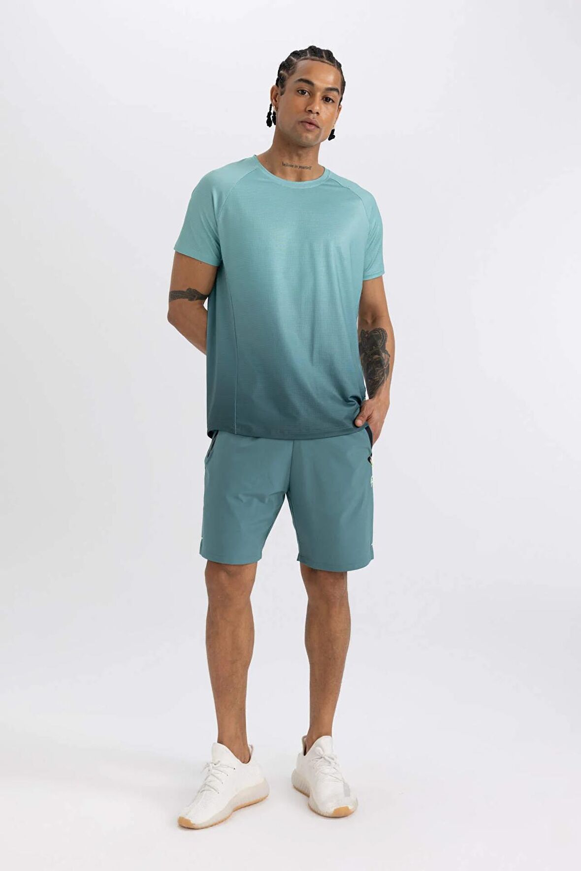 DeFactoFit Standart Fit Kısa Paça Dokuma Şort B5148AX24SPGN1191