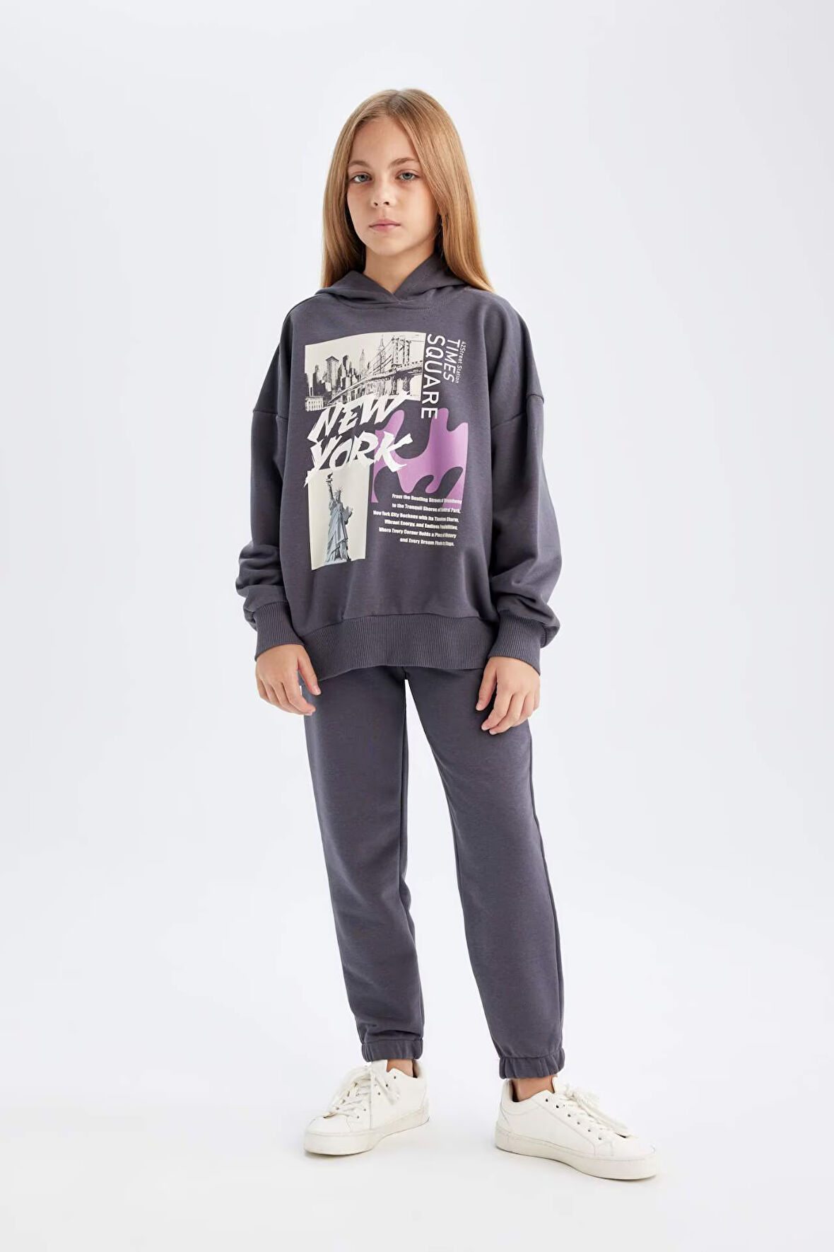DeFacto Kız Çocuk 2'li Takım Bisiklet Yaka Baskılı Sweatshirt Beli Lastikli Jogger Eşofman Altı D4057A824WNAR150