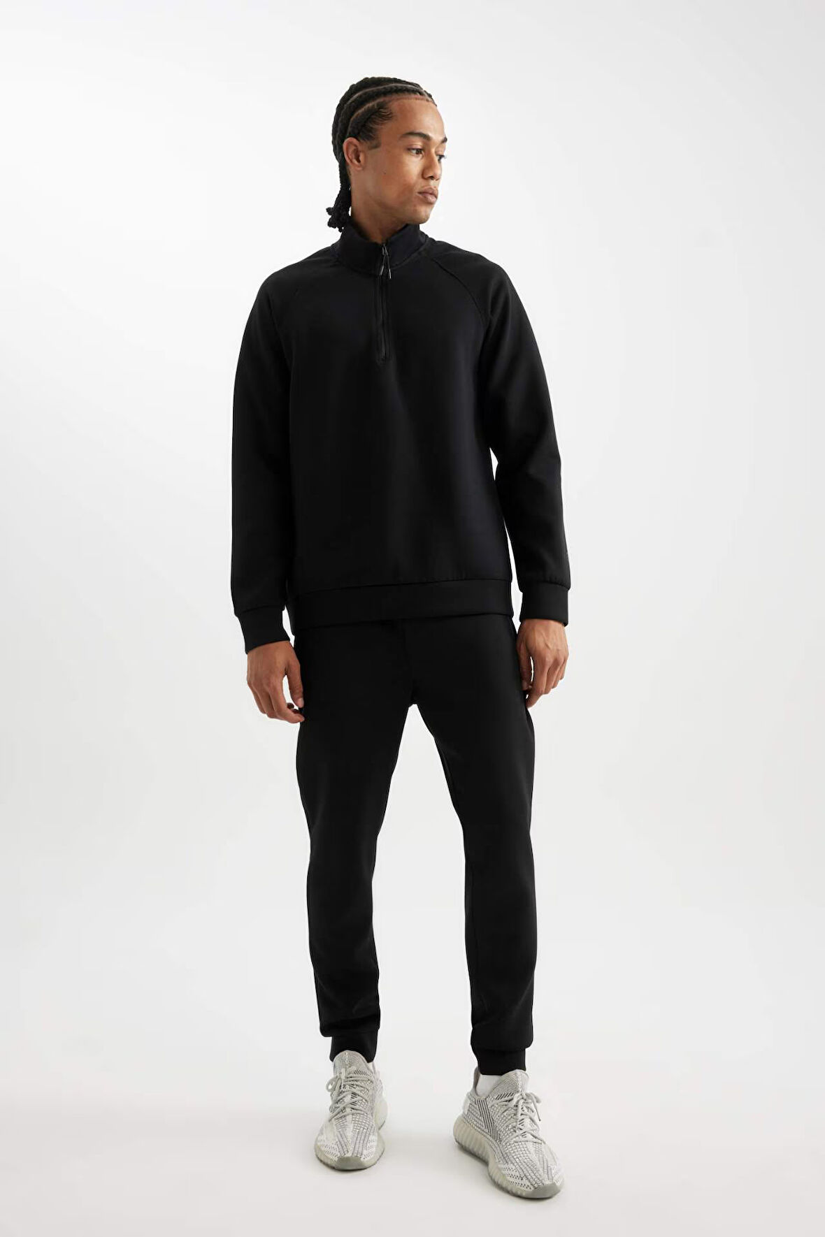 DeFactoFit Sporcu Jogger Eşofman Altı Slim Fit Dar Kesim Skuba Dalgıç Kumaş Standart Paça C0485AX24AUBK81