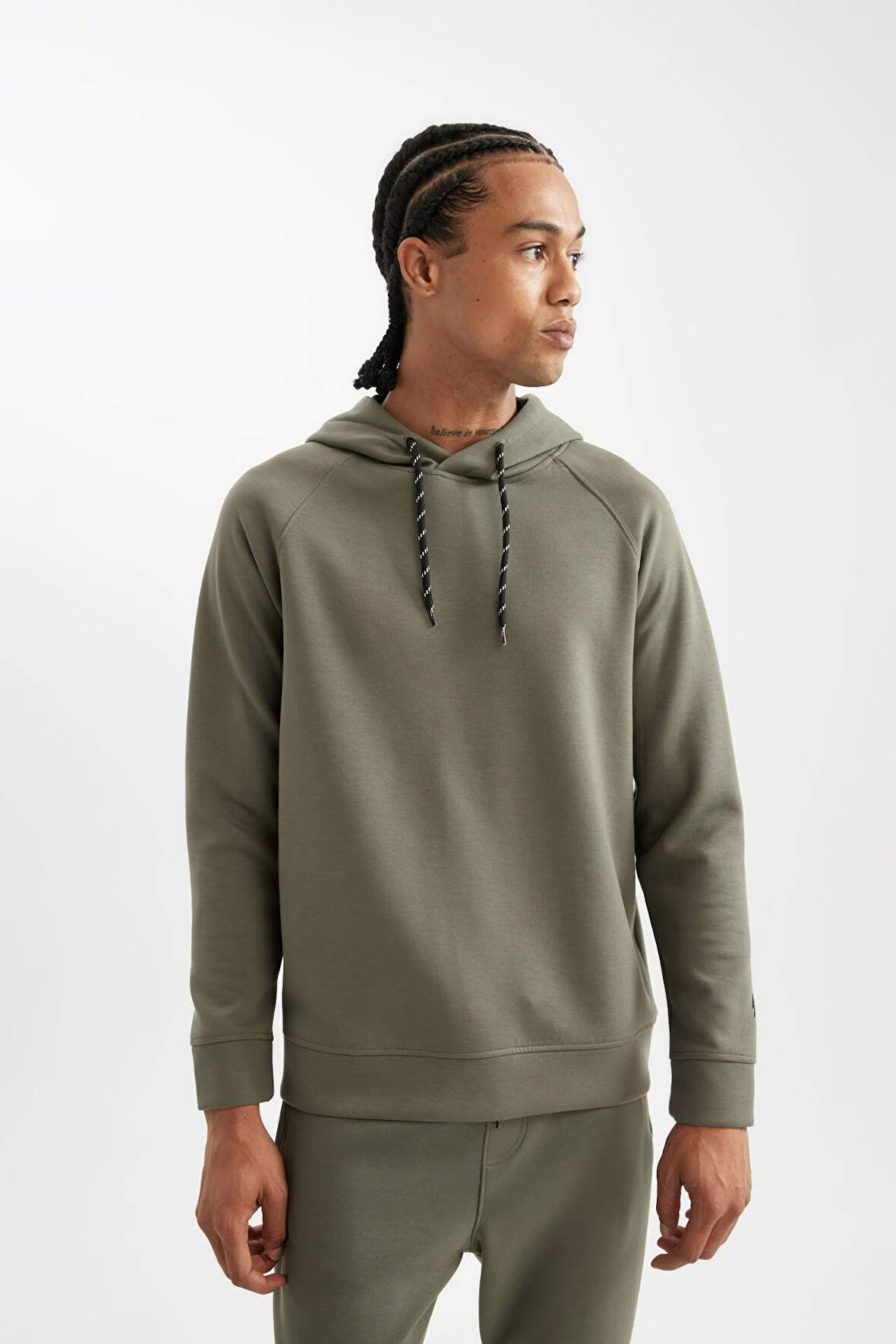 DeFacto Haki DeFactoFit Standart Fit Kapüşonlu Skuba Dalgıç Kumaş Sporcu Sweatshirt C0482AX24AUKH398