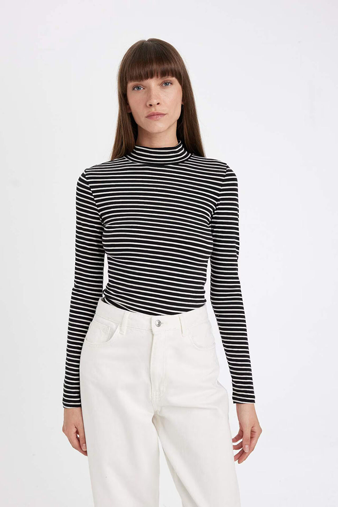 DeFacto Slim Fit Dar Kesim Yarım Balıkçı Yaka Çizgili Uzun Kollu Tişört D4985AX24AUBK81