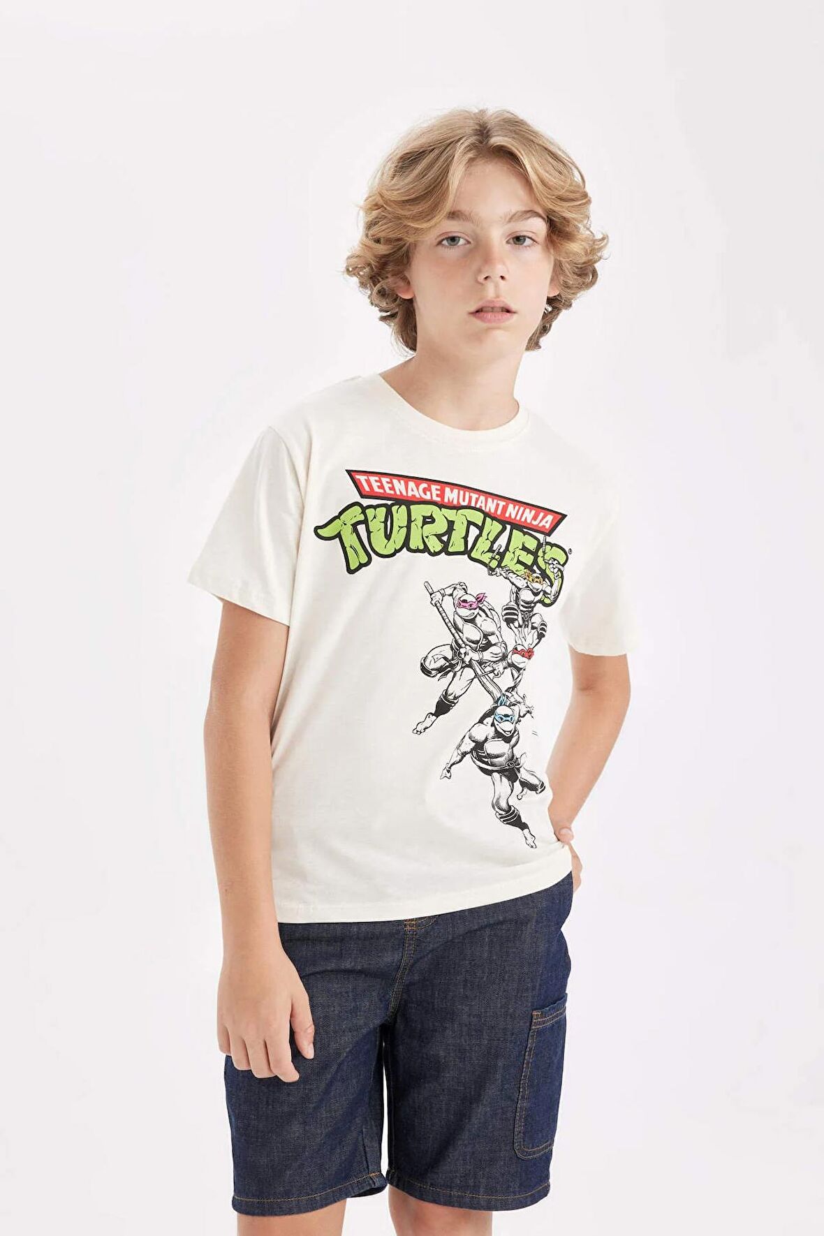DeFacto Erkek Çocuk Ninja Turtles-Retro Bisiklet Yaka Kısa Kollu Tişört D1368A824SMBG285