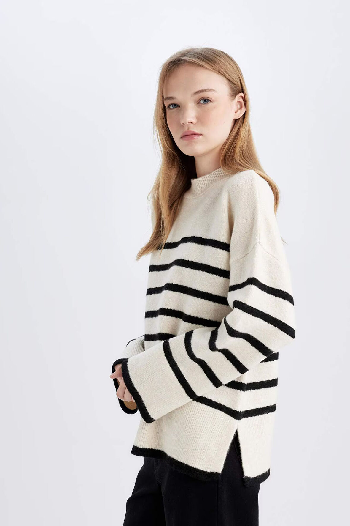 DeFacto Oversize Fit Yarım Balıkçı Yaka Kazak A7047AX24WNER103