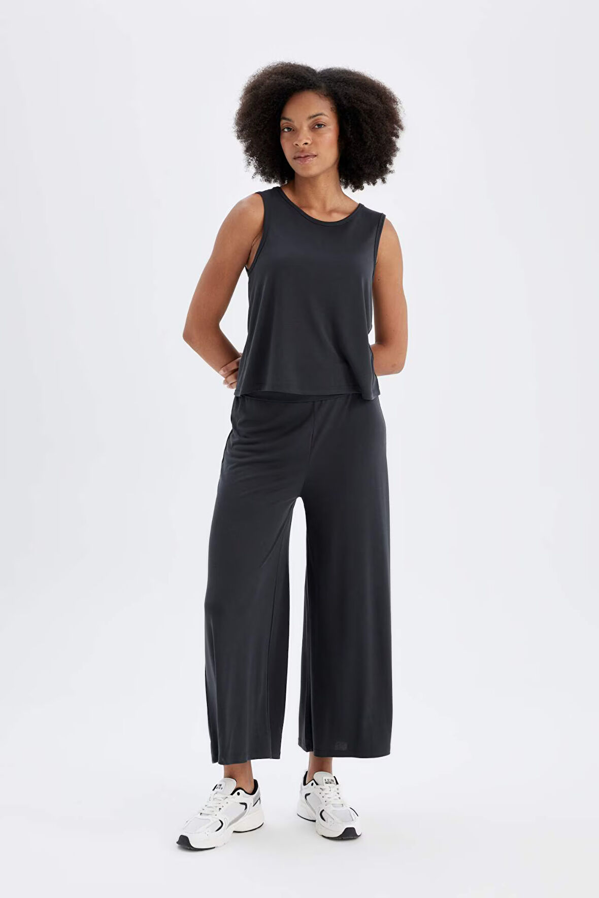 DeFactoFit Wide Leg Geniş Paça Sporcu Pantolon Standart Boy Modal Kumaş C0491AX24SMAR231