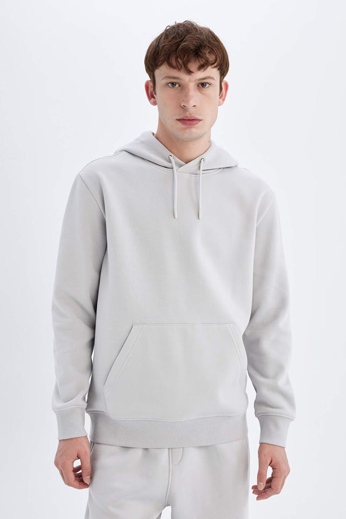 DeFacto Regular Fit Kapüşonlu Kanguru Cepli İçi Yumuşak Tüylü Basic Düz Sweatshirt X8283AZ24AUGR184