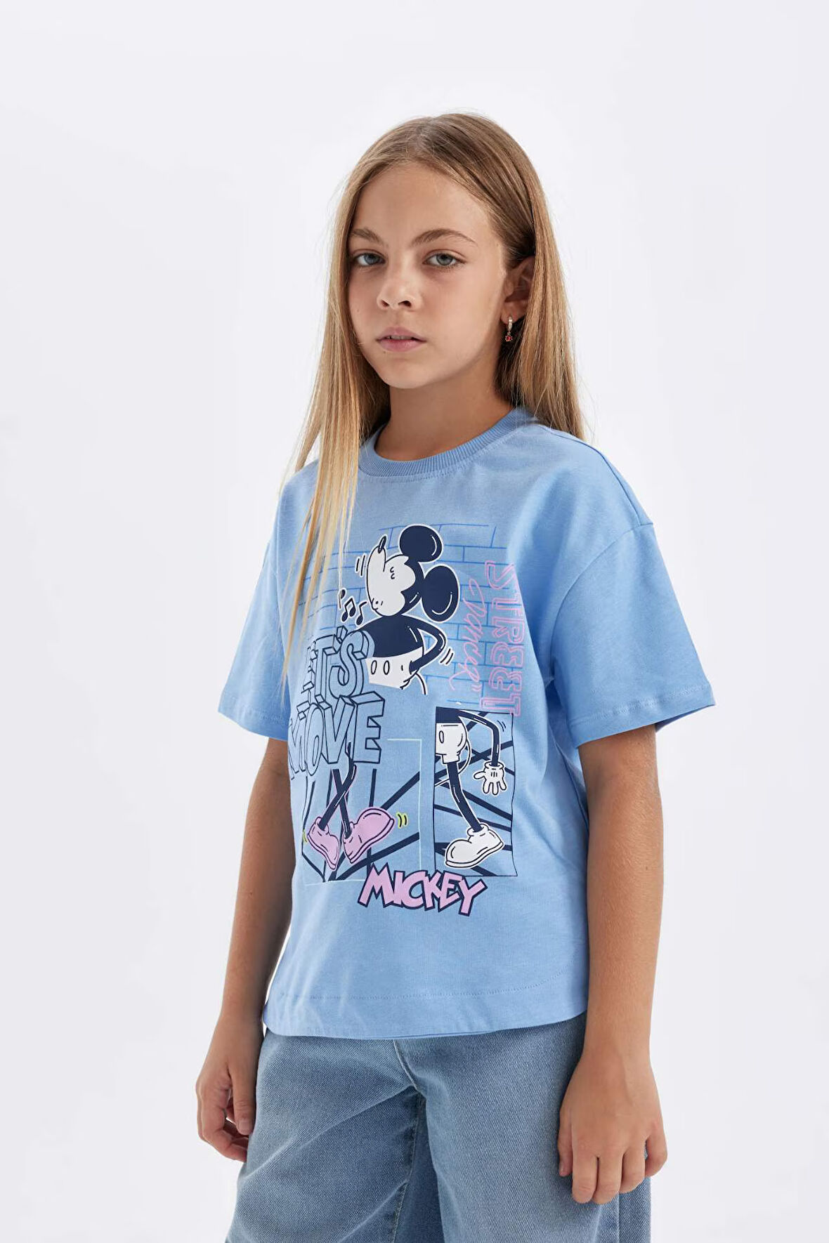DeFacto Kız Çocuk Disney Mickey & Minnie Relax Fit Bisiklet Yaka Kısa Kollu Tişört C7356A824AUBE303