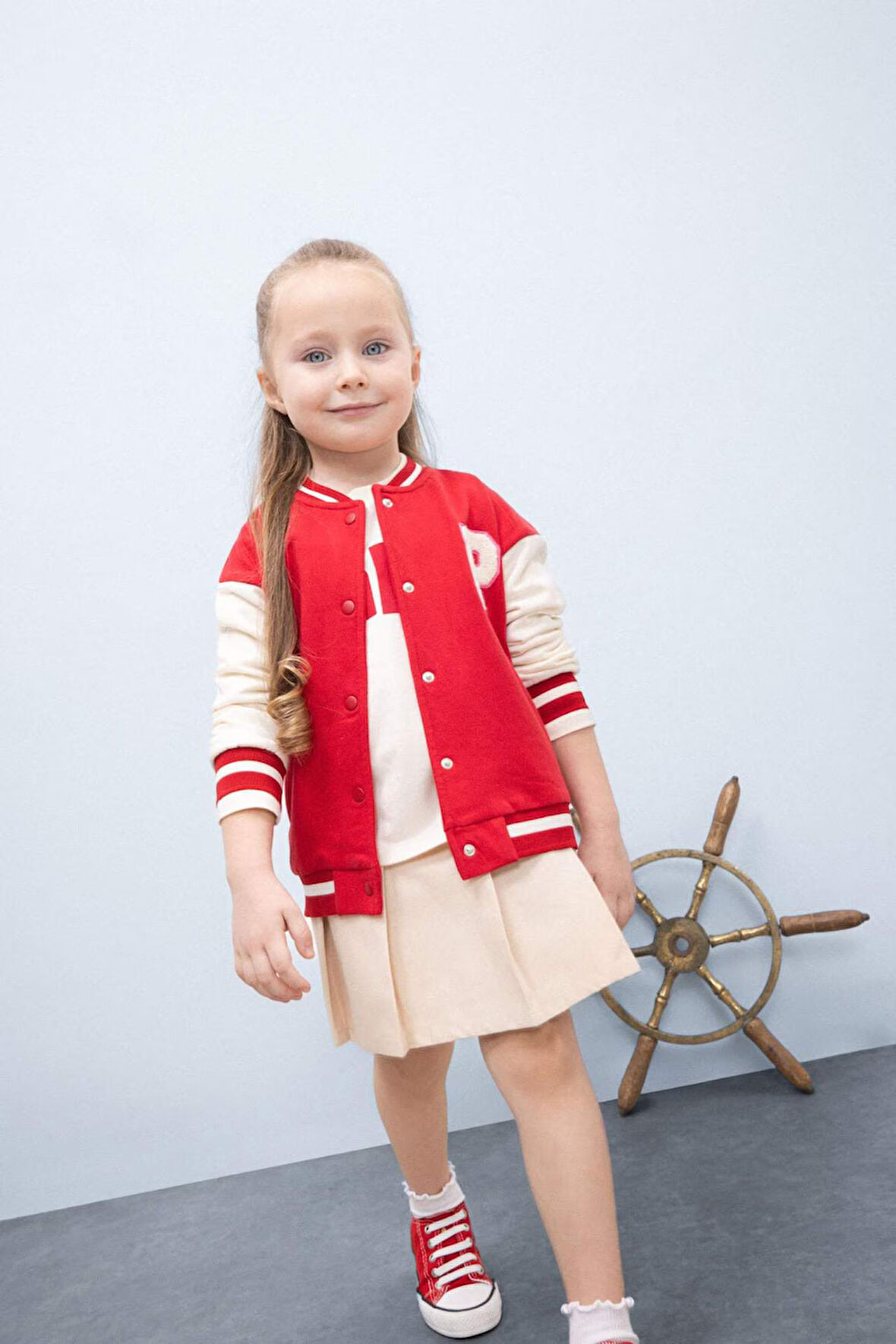 DeFacto Kız Bebek Baskılı Kolej Yaka İçi Yumuşak Tüylü Bomber Hırka D7873A525SPRD54