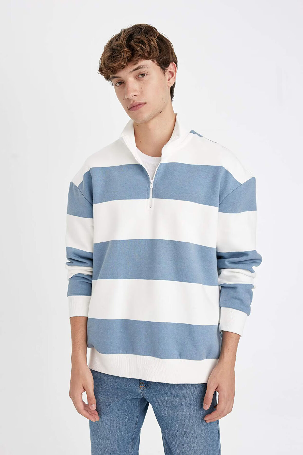 DeFacto Boxy Fit Fermuarlı Yaka Çizgili Sweatshirt C7045AX24AUBE607
