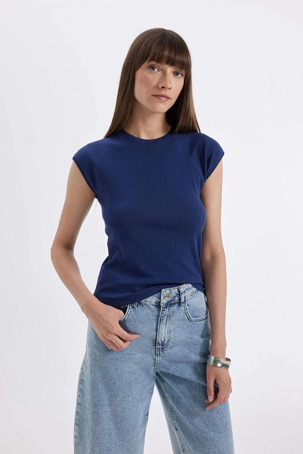 Slim Fit Bisiklet Yaka Ribana Kısa Kollu Tişört