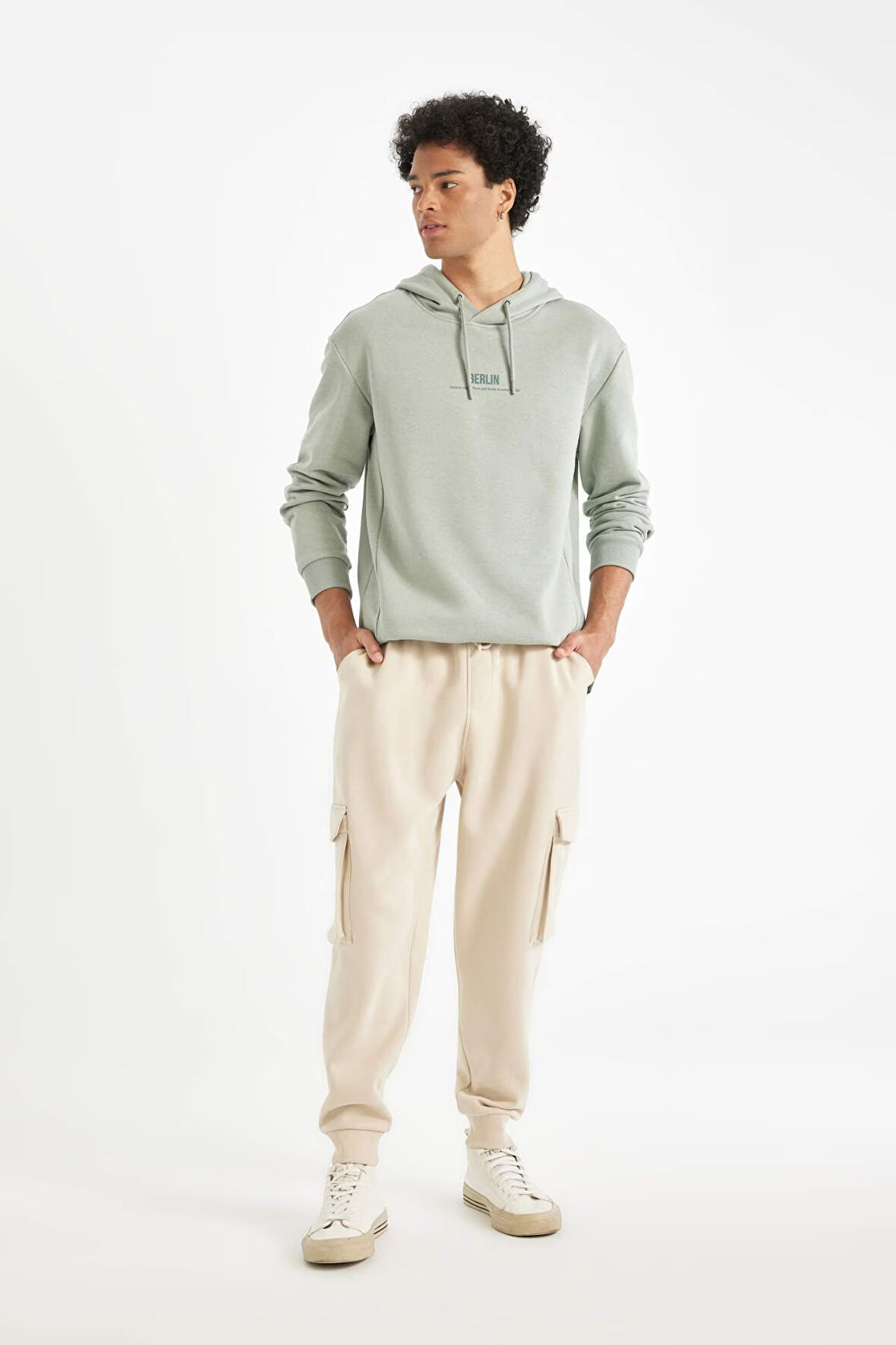 DeFacto Regular Fit Jogger Eşofman Altı Kargo Cepli Basic Düz Beli Bağcıklı Lastikli Paça Y5533AZ24AUBG702