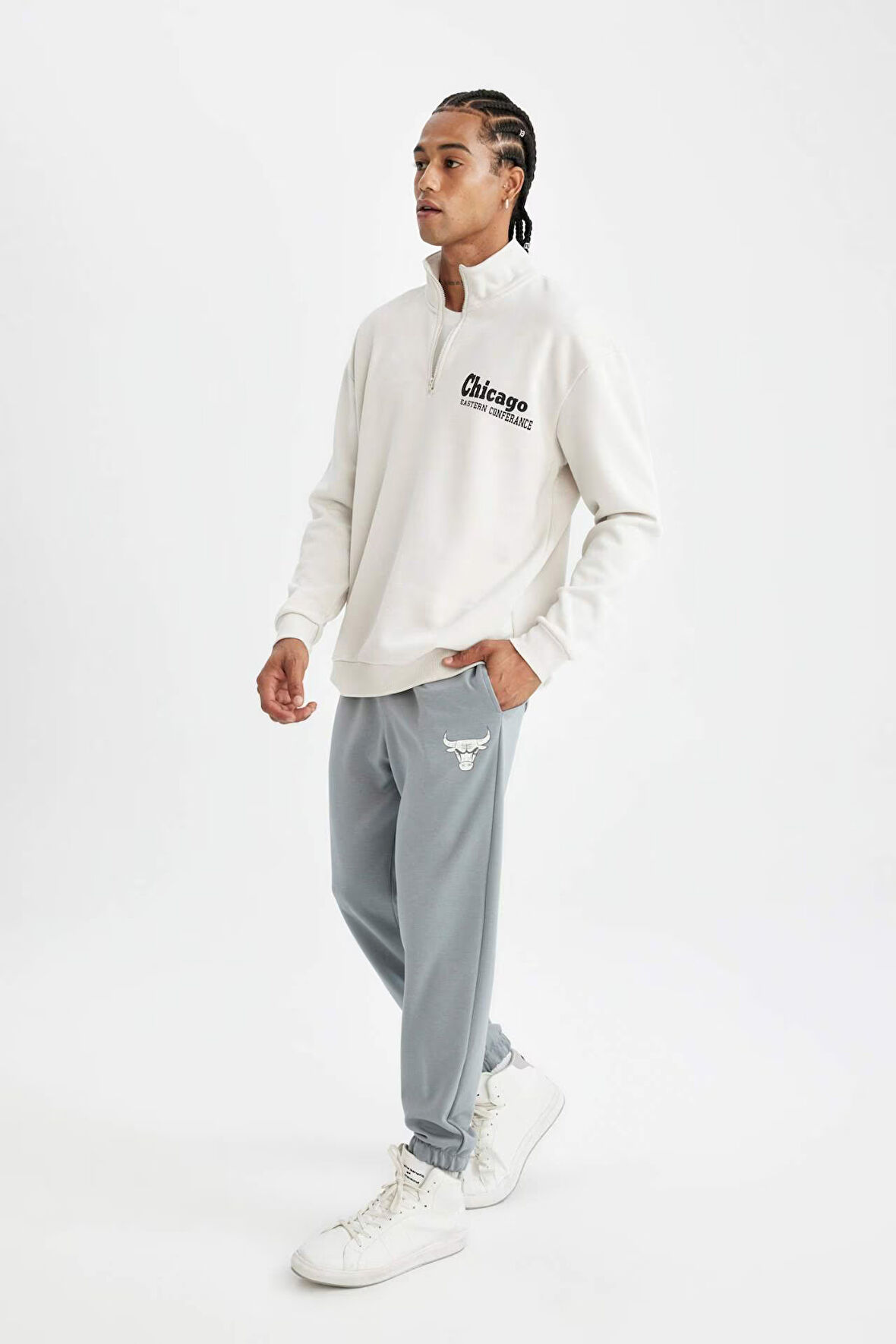 DeFactoFit Jogger Eşofman Altı NBA Chicago Bulls Standart Fit Cepli Düz Paça Skuba Dalgıç Kumaş D2571AX24AUGR445
