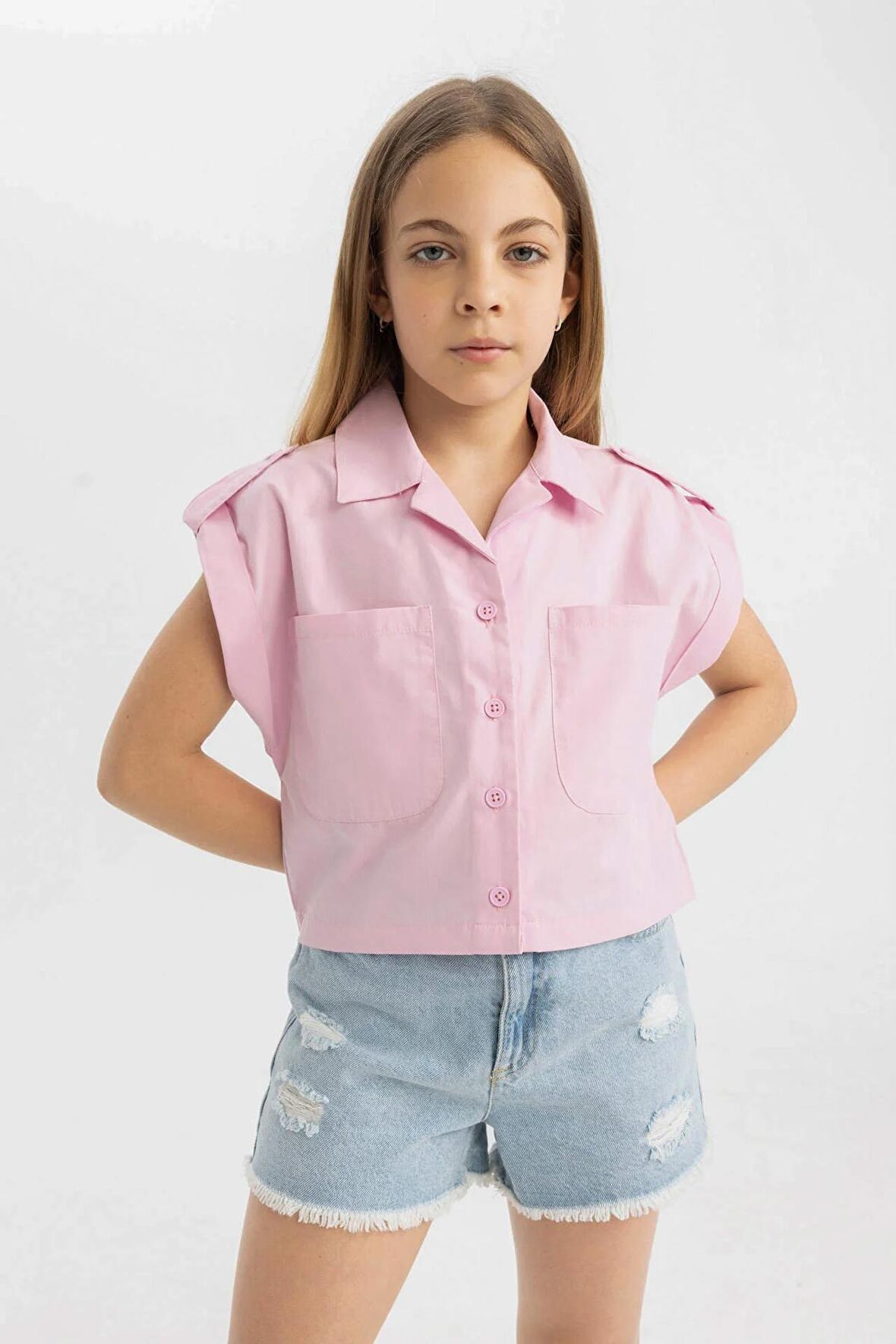 DeFacto Kız Çocuk Cropped Fit Pamuklu Kısa Kollu Gömlek C4554A824SMPN624