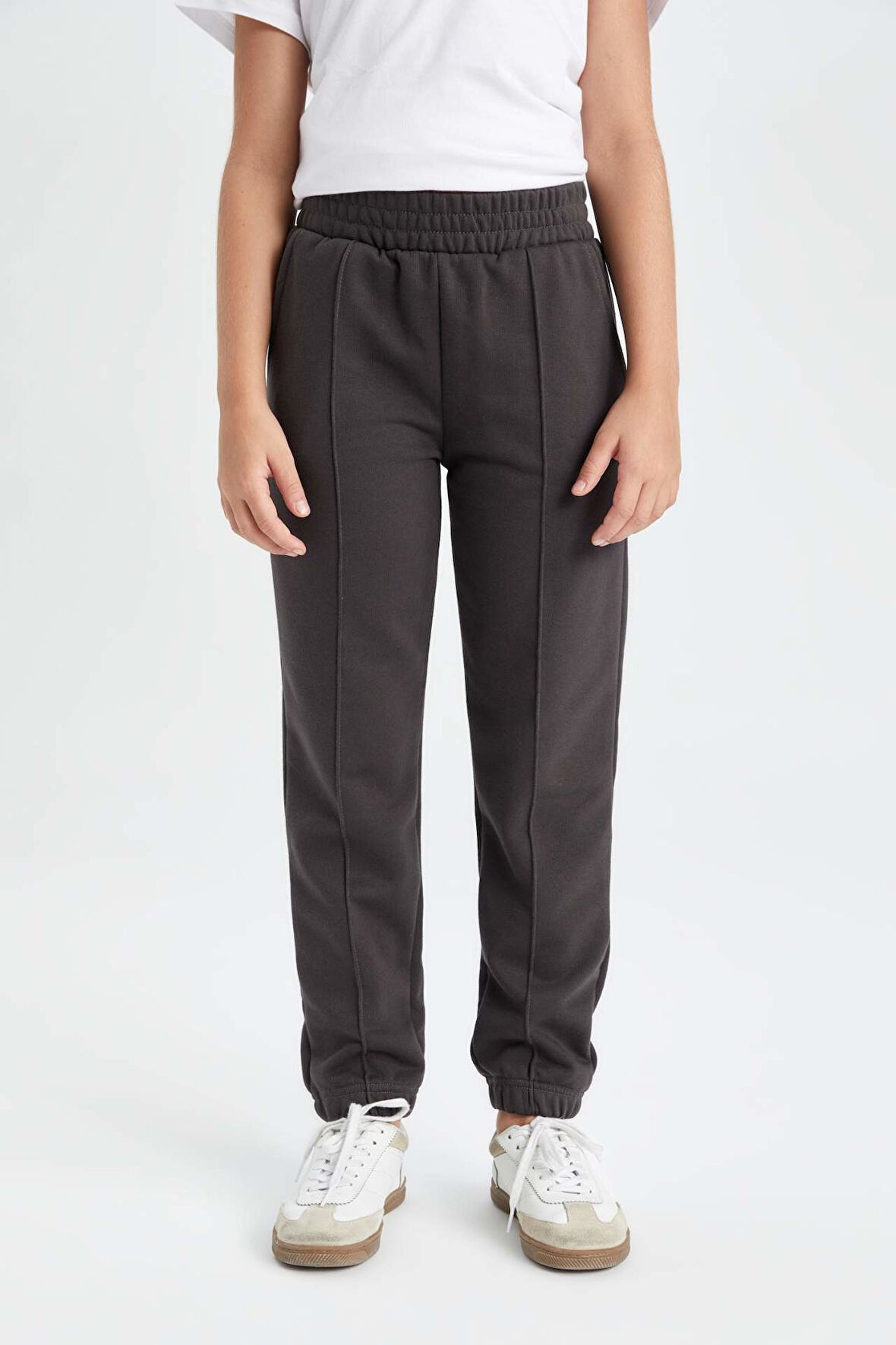 DeFacto Kız Çocuk Antrasit Standart Fit Beli Paçası Lastikli Cepli Basic Düz Okul Jogger Eşofman Altı X9036A624AUAR227