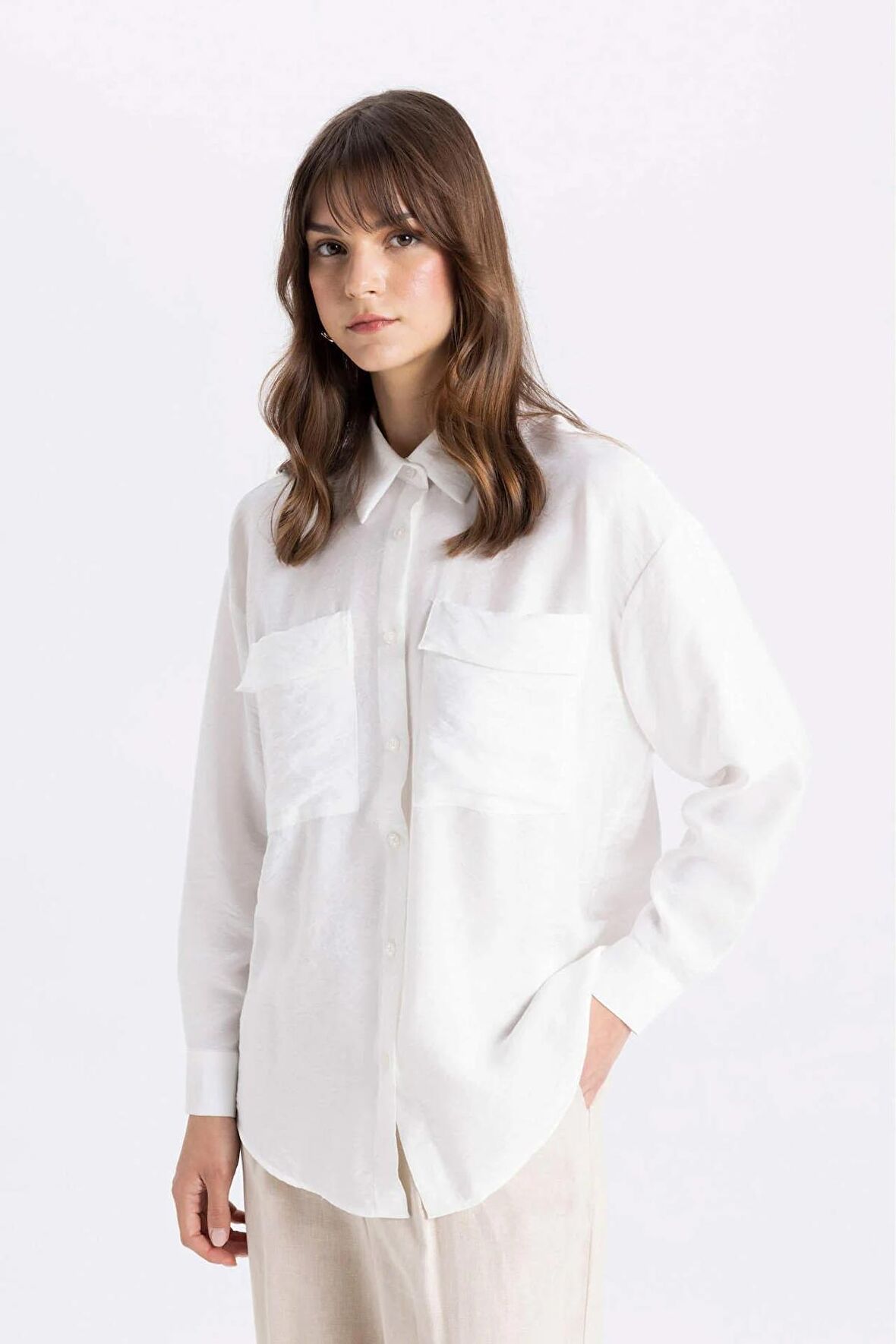 DeFacto Relax Fit Uzun Kollu Beyaz Gömlek Tunik C8671AX24SMER105