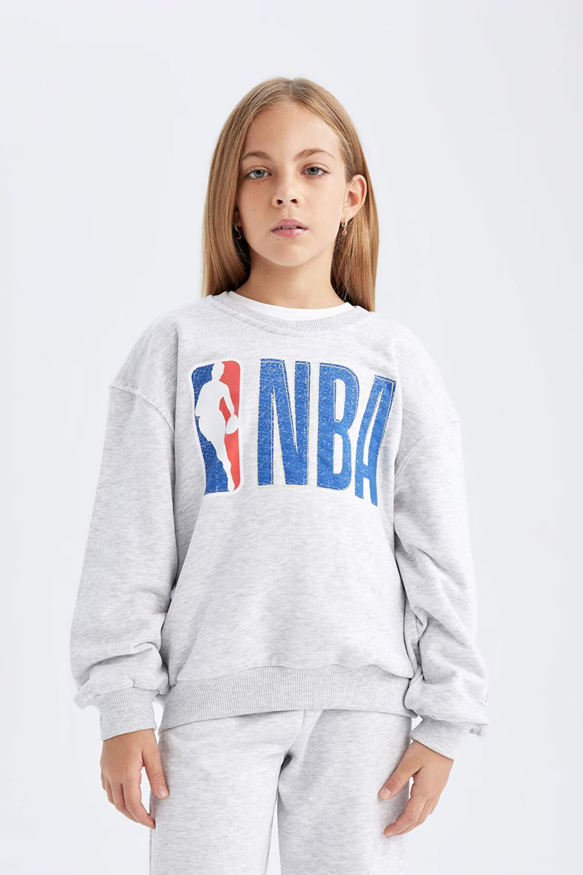 DeFacto Kız Çocuk NBA Wordmark Oversize Fit Bisiklet Yaka Sweatshirt C9507A824AUGR379