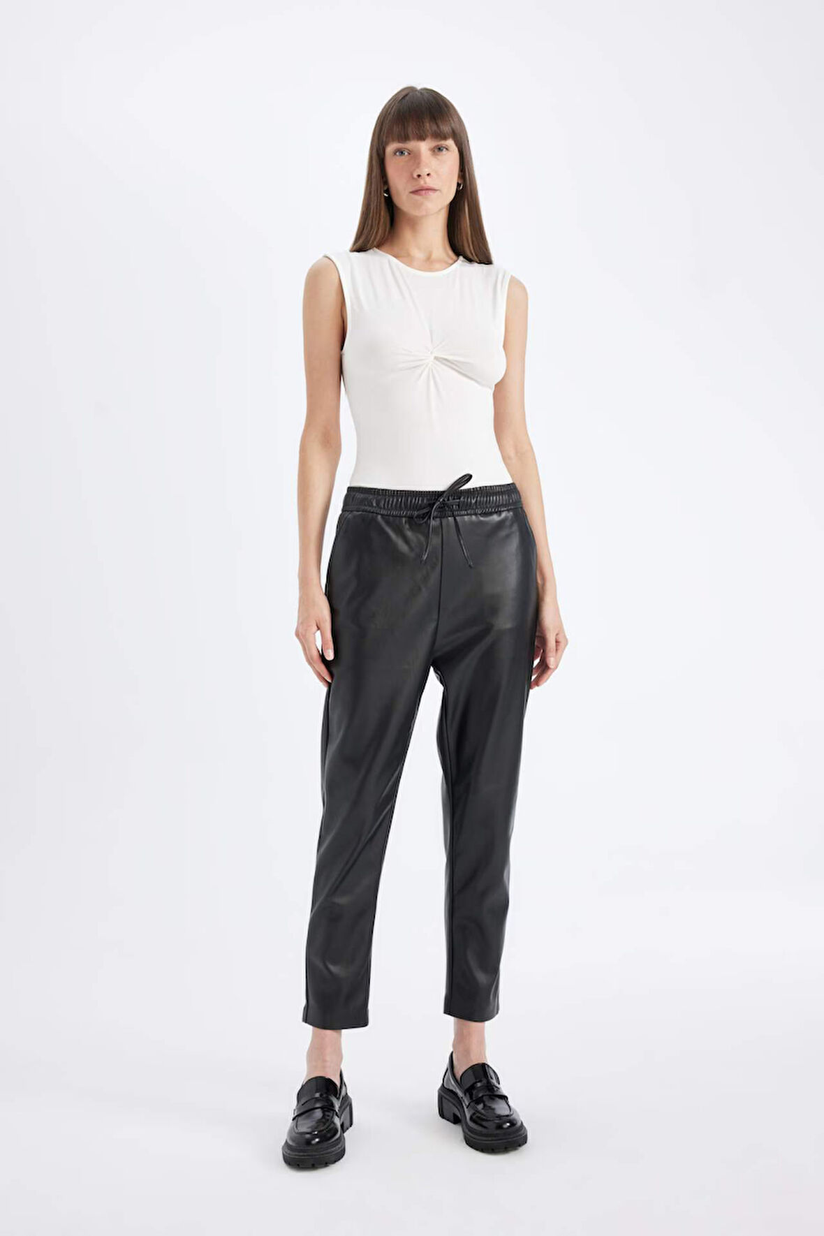Jogger Fit Cepli Yüksek Bel Suni Deri Pantolon