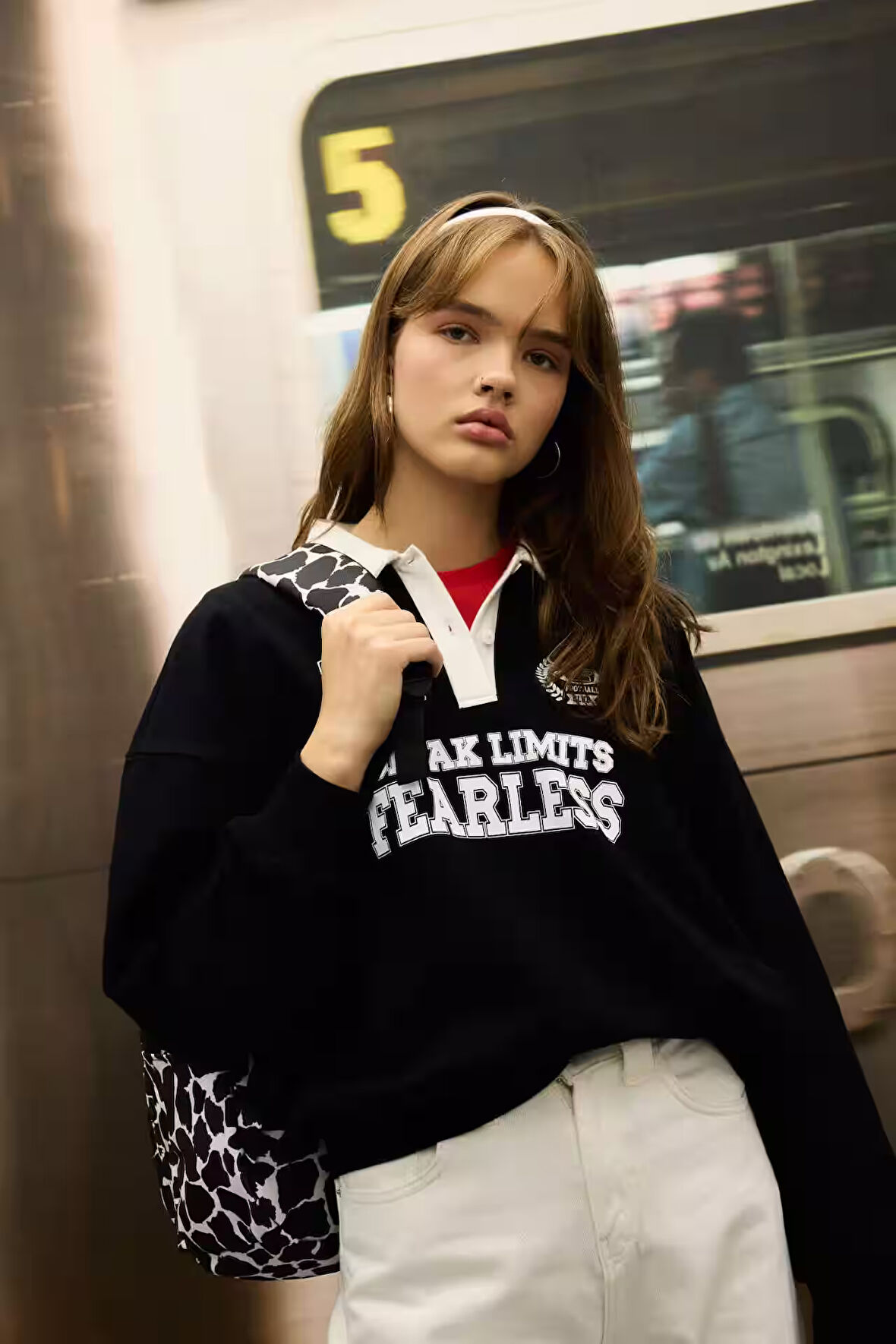 DeFacto Coool Oversize Geniş Kalıp Polo Yaka Düğmeli Baskılı Siyah Sweatshirt D6693AX24WNBK81