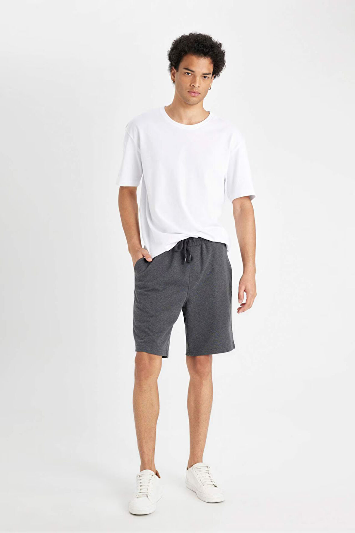 Slim Fit Dar Kesim Cepli Basic Düz Şort