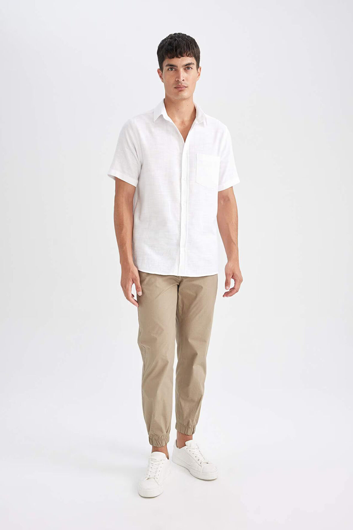 DeFacto %100 Pamuk Yazlık Jogger Pantolon Basic Düz Beli Bağcıklı Cepli Lastikli Paça D7782AX24AUKH435