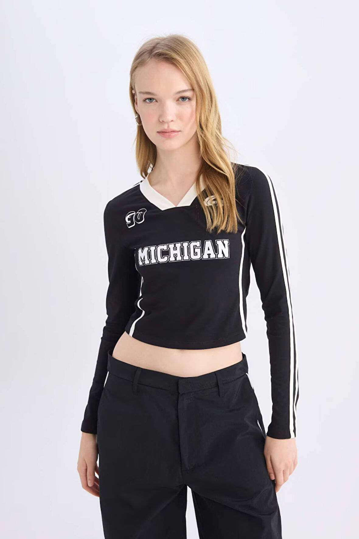 DeFacto Coool Fitted Baskılı Uzun Kollu Tişört D6697AX24WNBK81