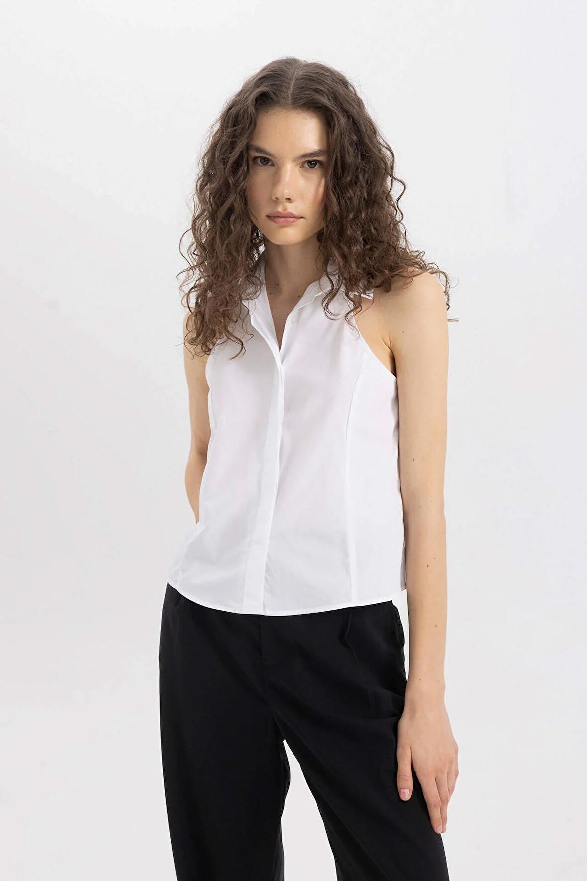 DeFacto Fitted Poplin Kolsuz Gömlek C9233AX24SMWT34