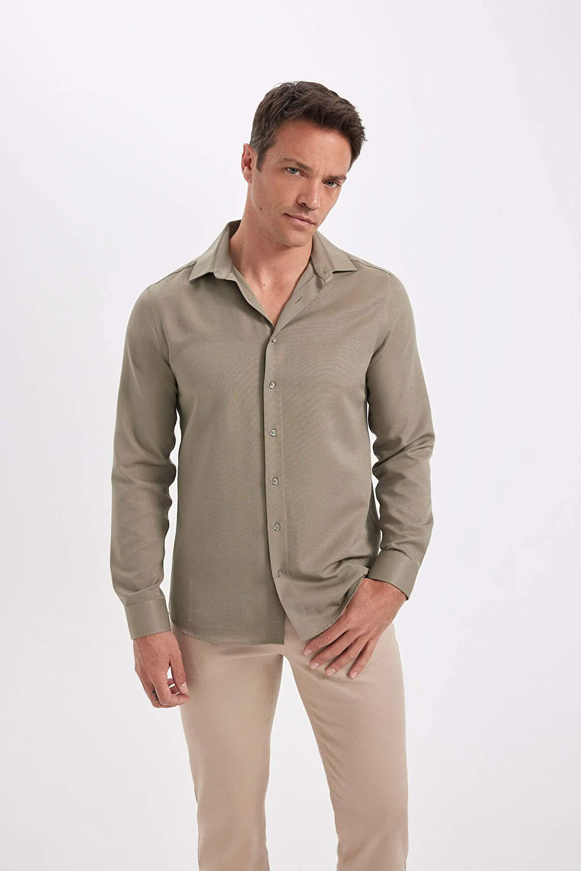 DeFacto Modern Fit Polo Yaka Poplin Uzun Kollu Gömlek R4340AZNSKH465