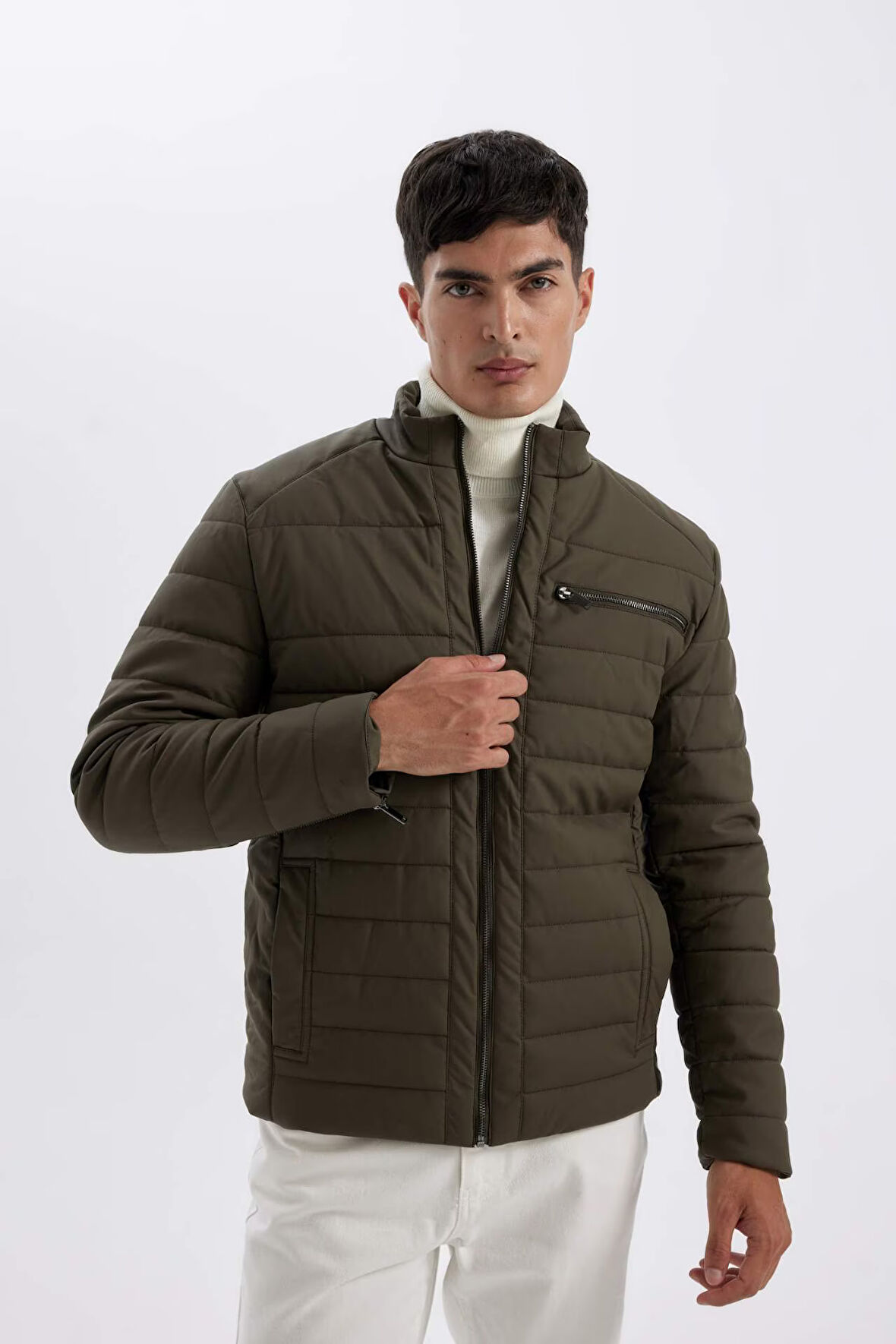 DeFacto Slim Fit Dar Kesim Dik Yaka Fermuarlı Cepli Suni Deri Ceket Mont X4014AZ24WNKH254