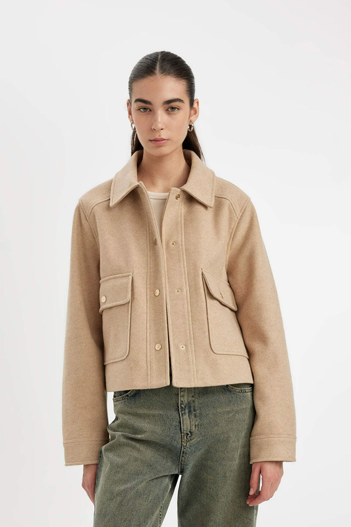 DeFacto Regular Kalıp Polo Yaka Çıtçıtlı Cepli Kısa Kaşe Ceket C7701AX24WNBG773