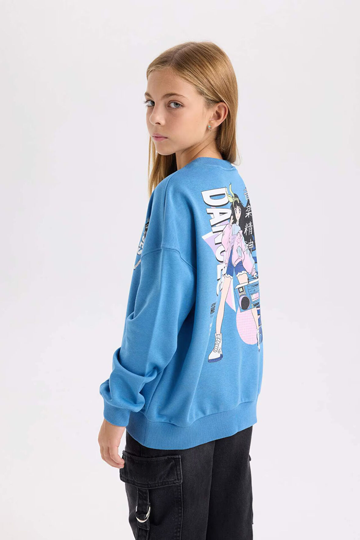 DeFacto Kız Çocuk Relax Fit Bisiklet Yaka Sırt Baskılı Sweatshirt D6496A8NSBE765