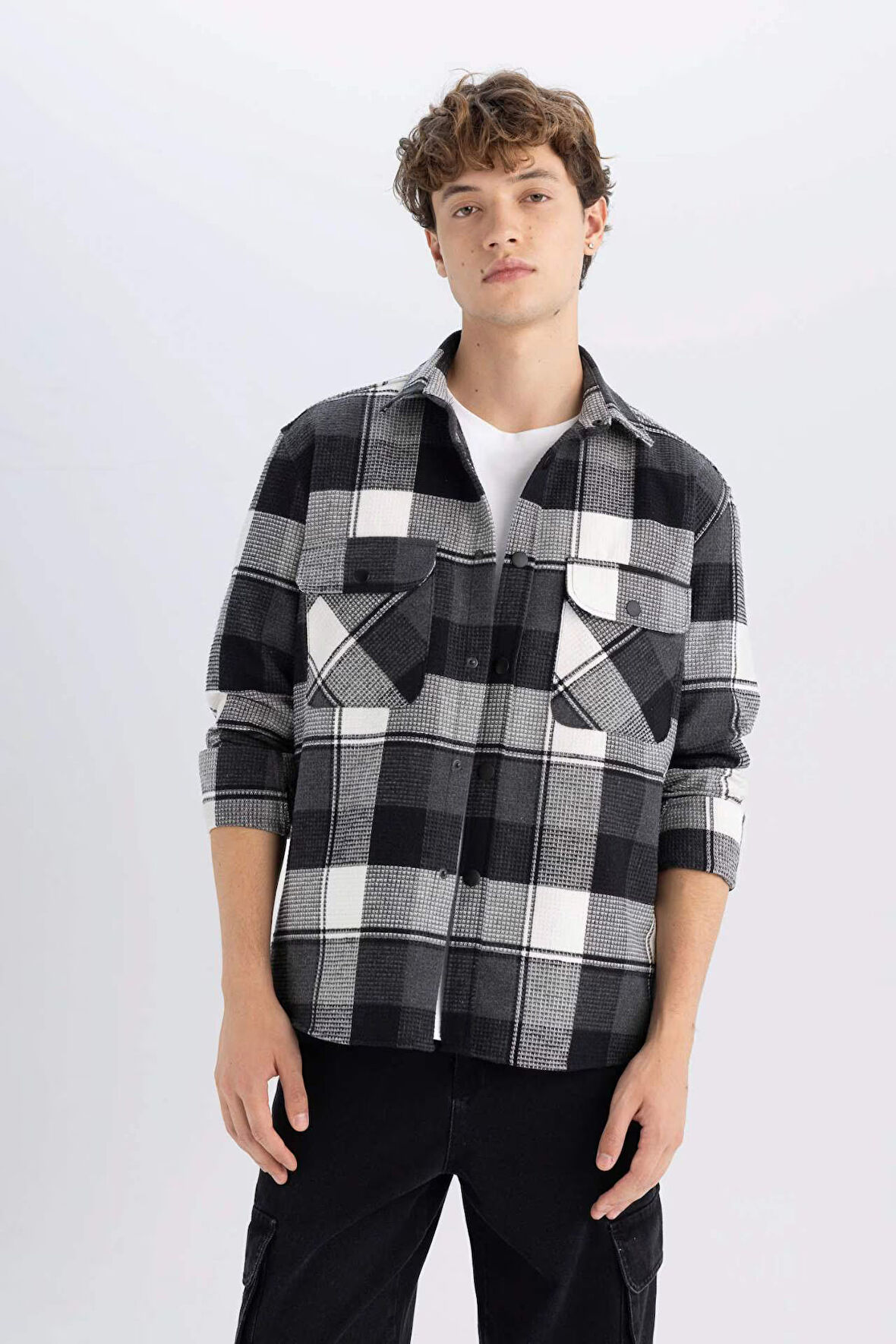 DeFacto Relax Fit Waffle Kareli Oduncu Flanel Pamuklu Uzun Kollu Gömlek Z0639AZ24AUBK81